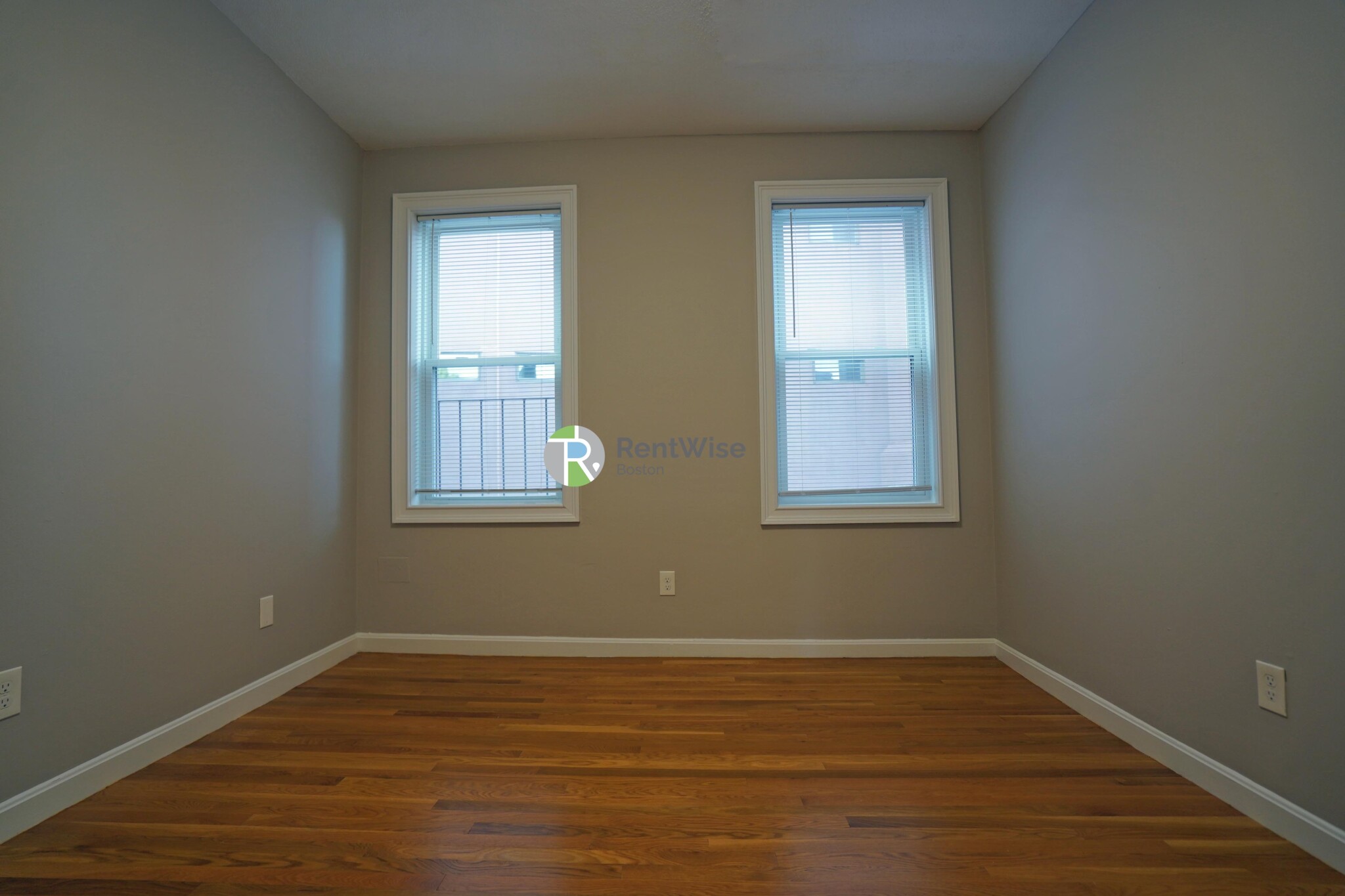 7 Lorraine St, Roslindale