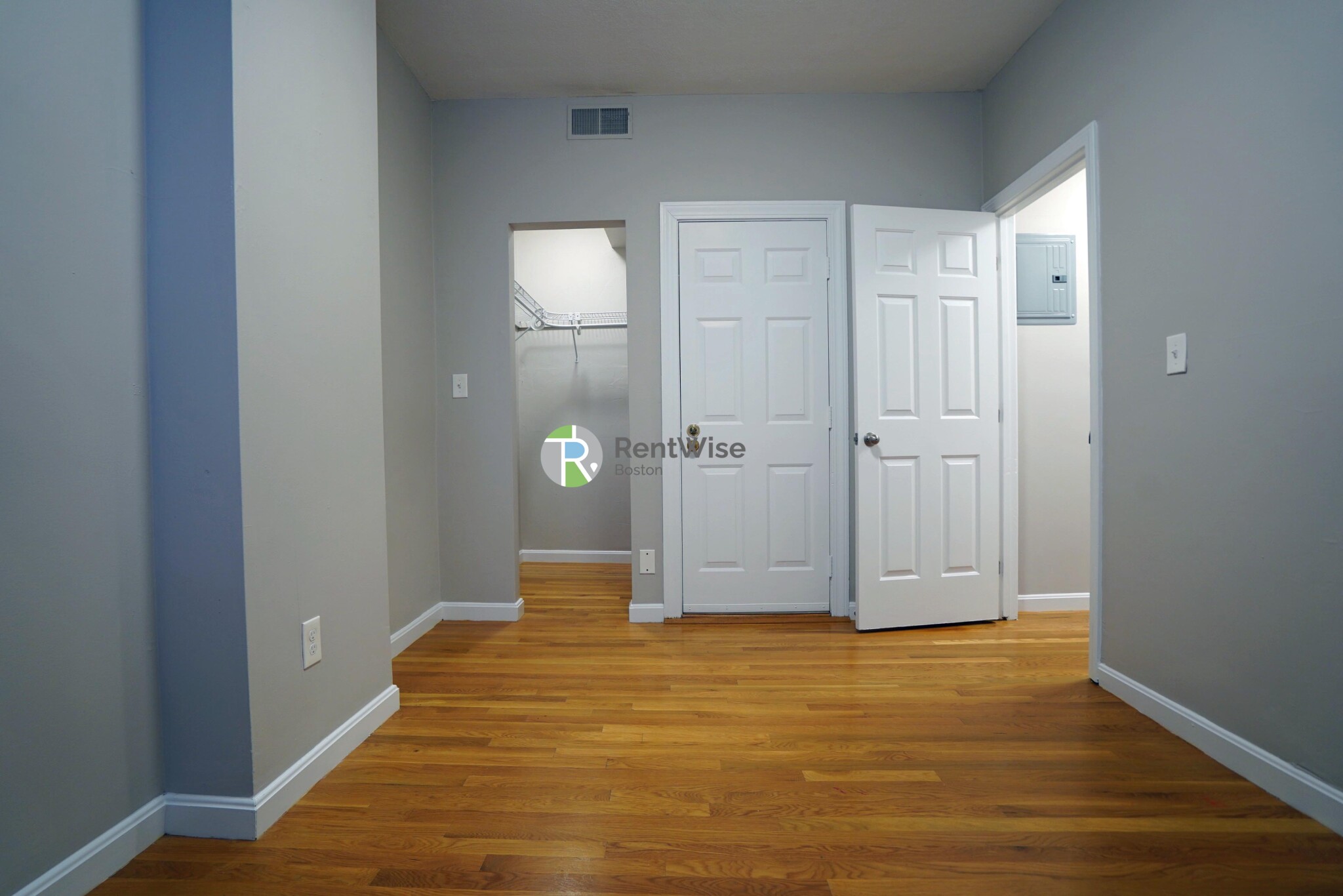 7 Lorraine St, Roslindale