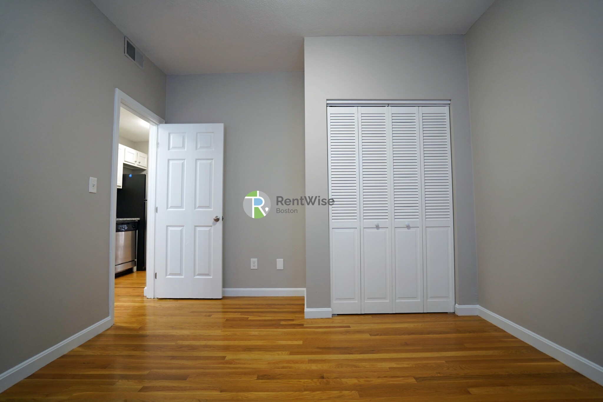 7 Lorraine St, Roslindale