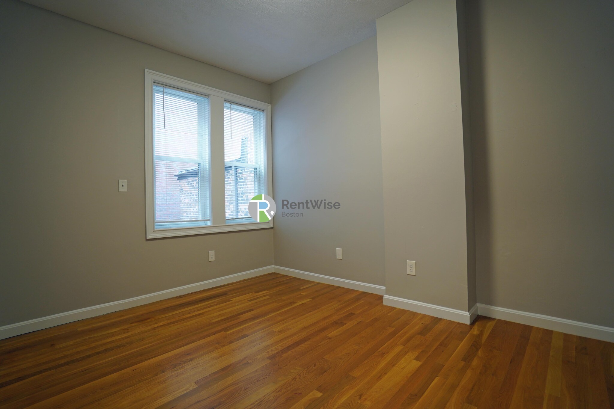 7 Lorraine St, Roslindale