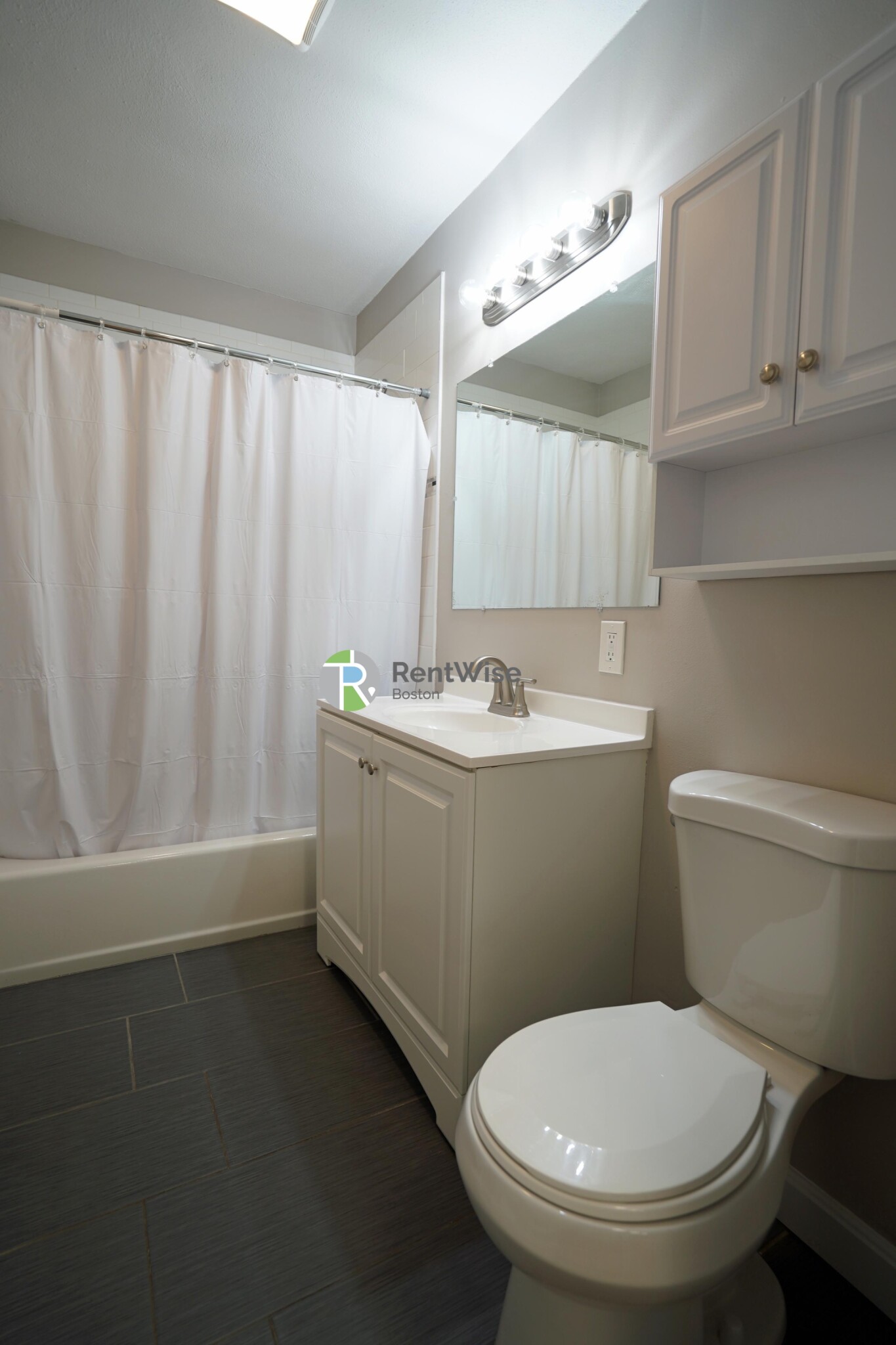 7 Lorraine St, Roslindale