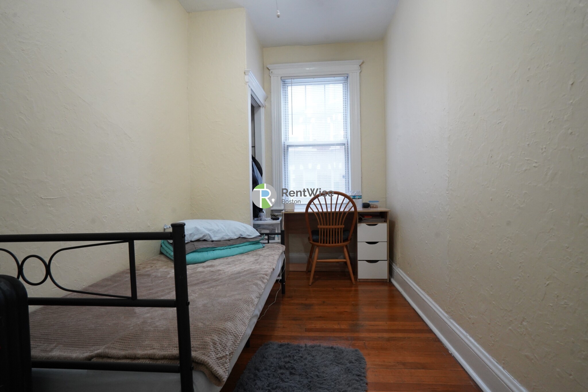 10 Lorraine Ter, Allston