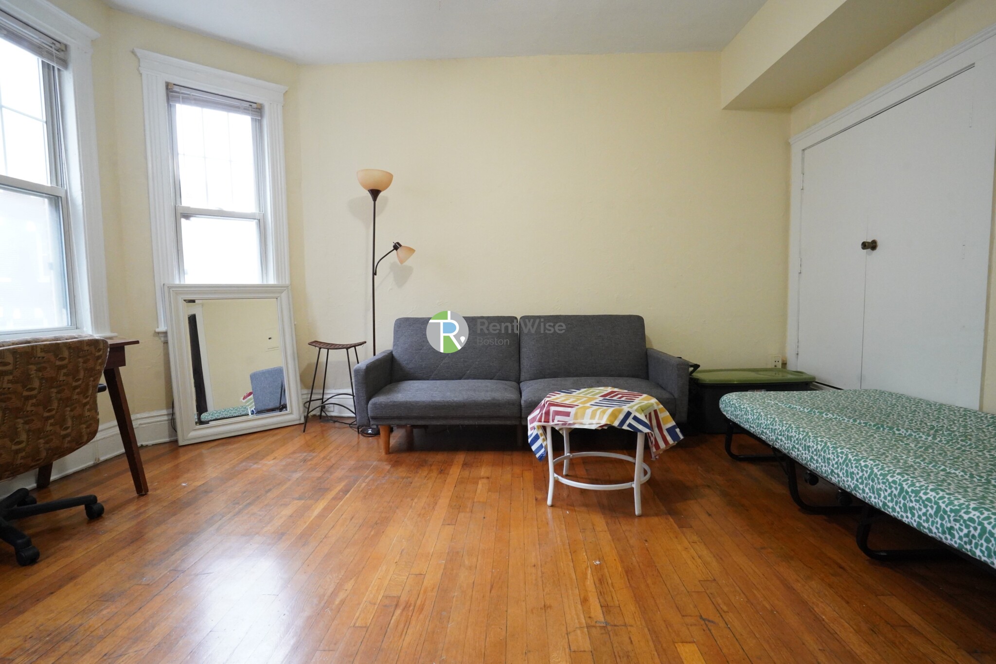 10 Lorraine Ter, Allston