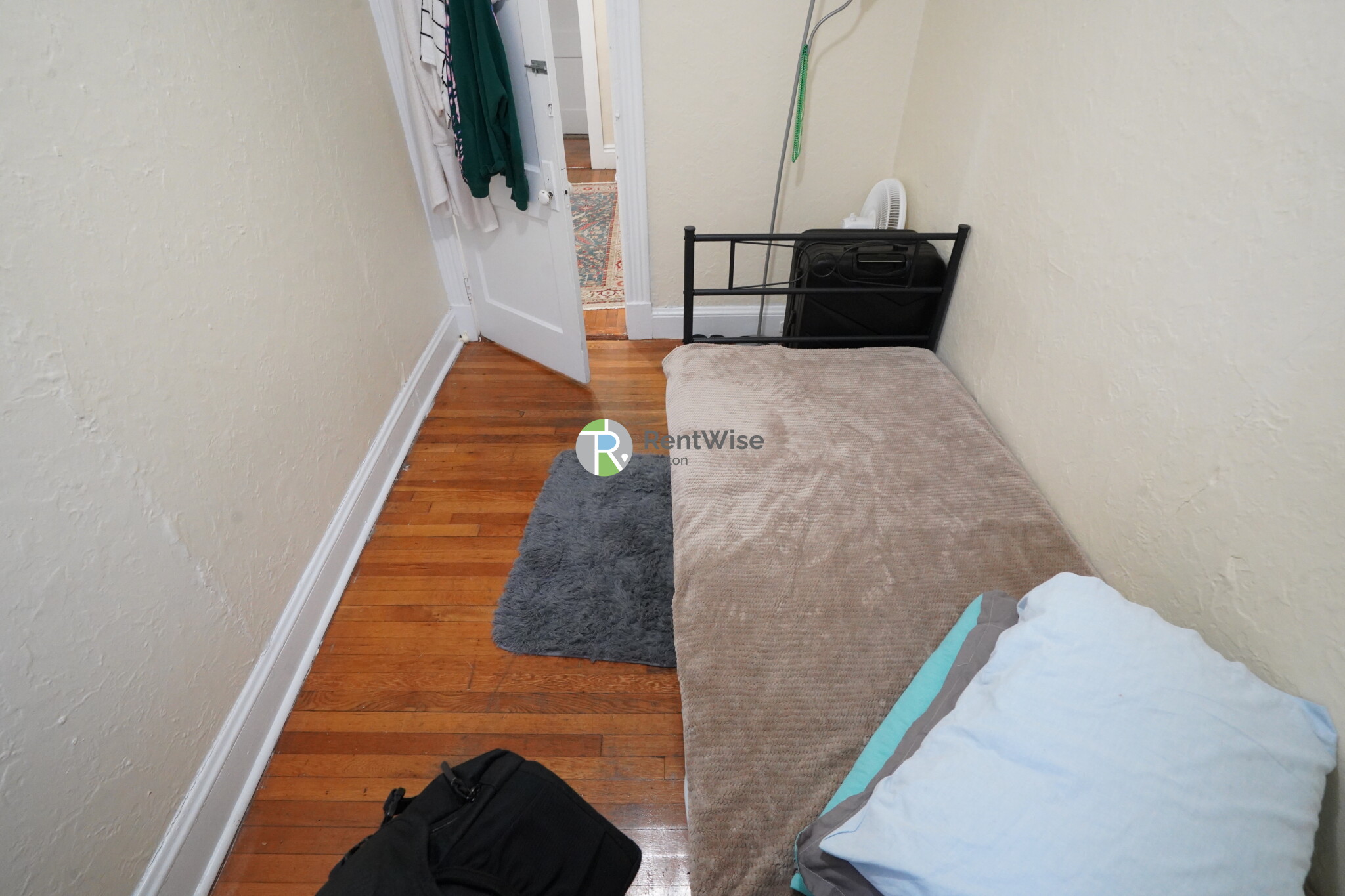 10 Lorraine Ter, Allston