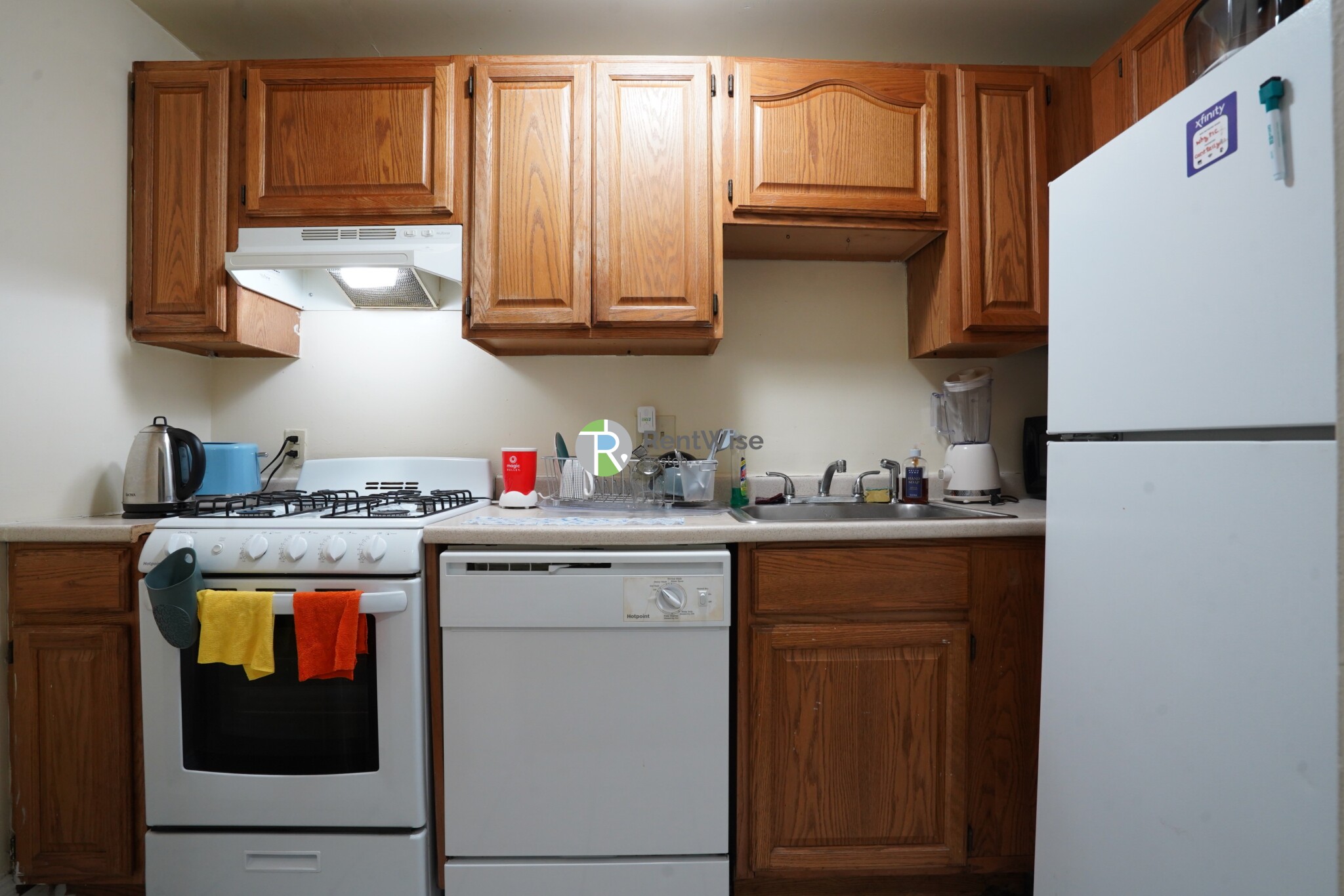 10 Lorraine Ter, Allston