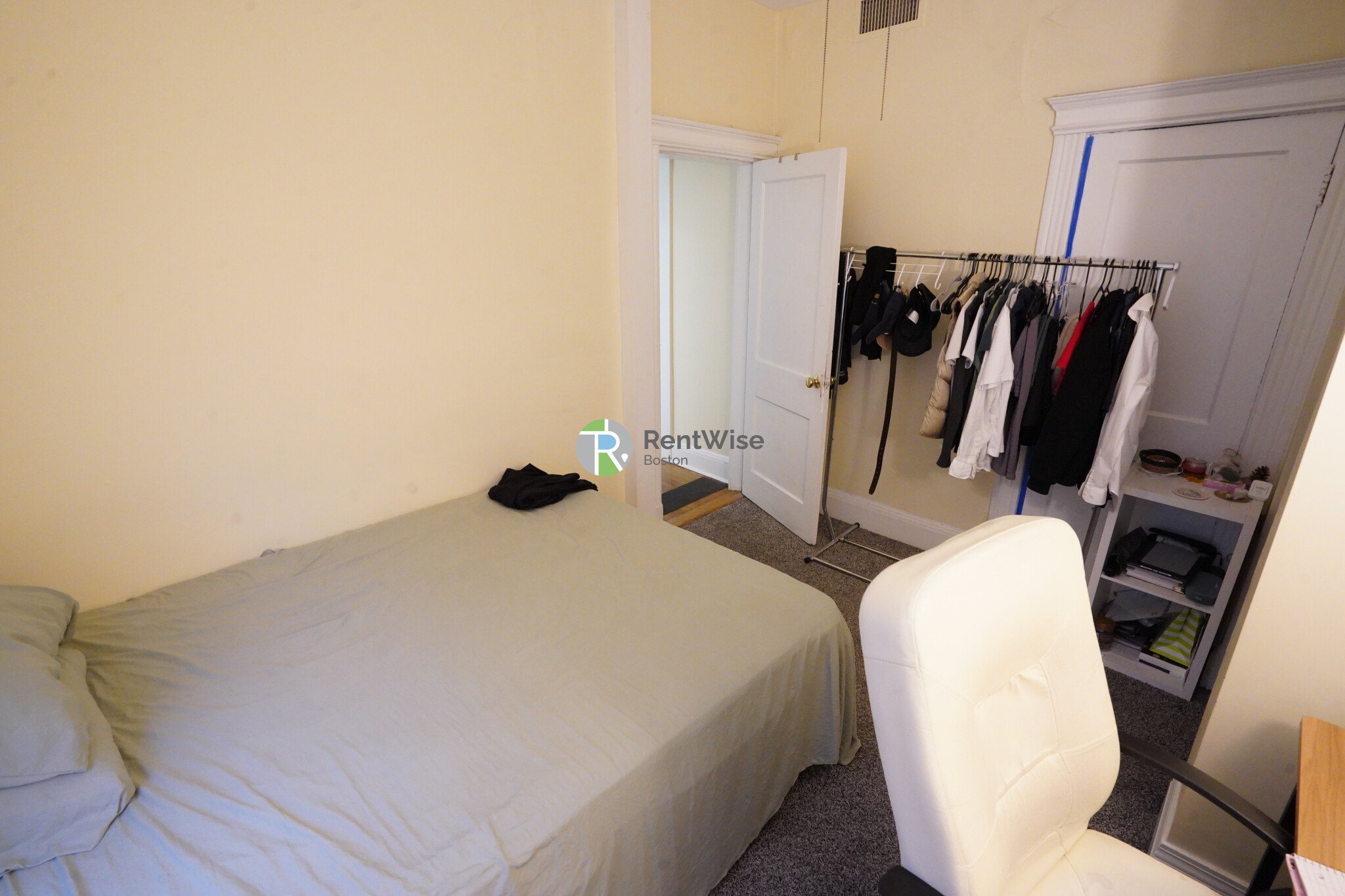 10 Lorraine Ter, Allston