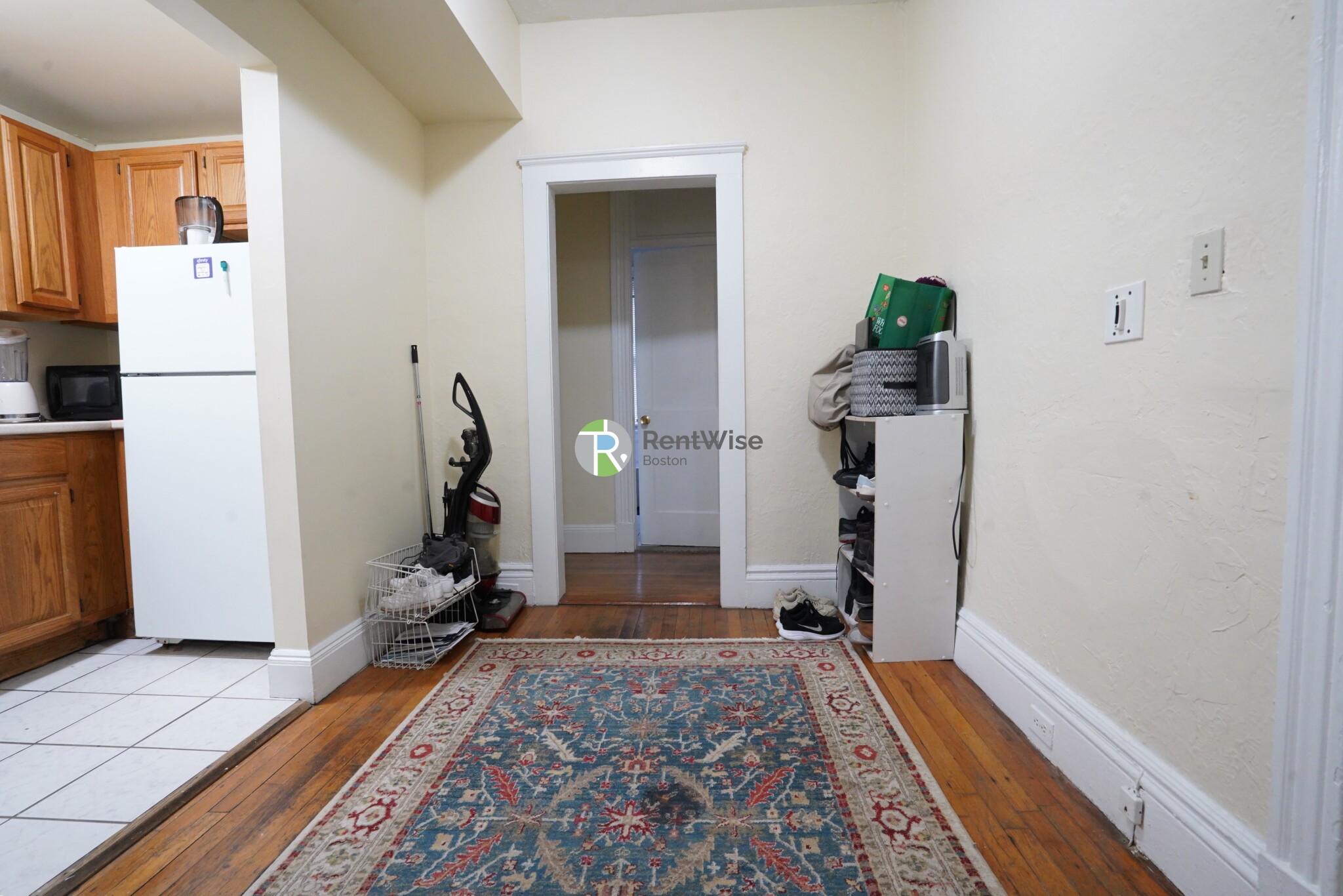 10 Lorraine Ter, Allston