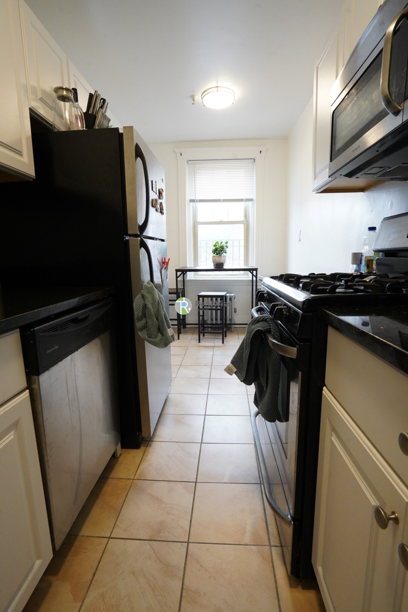 1848 Commonwealth Ave, Brighton