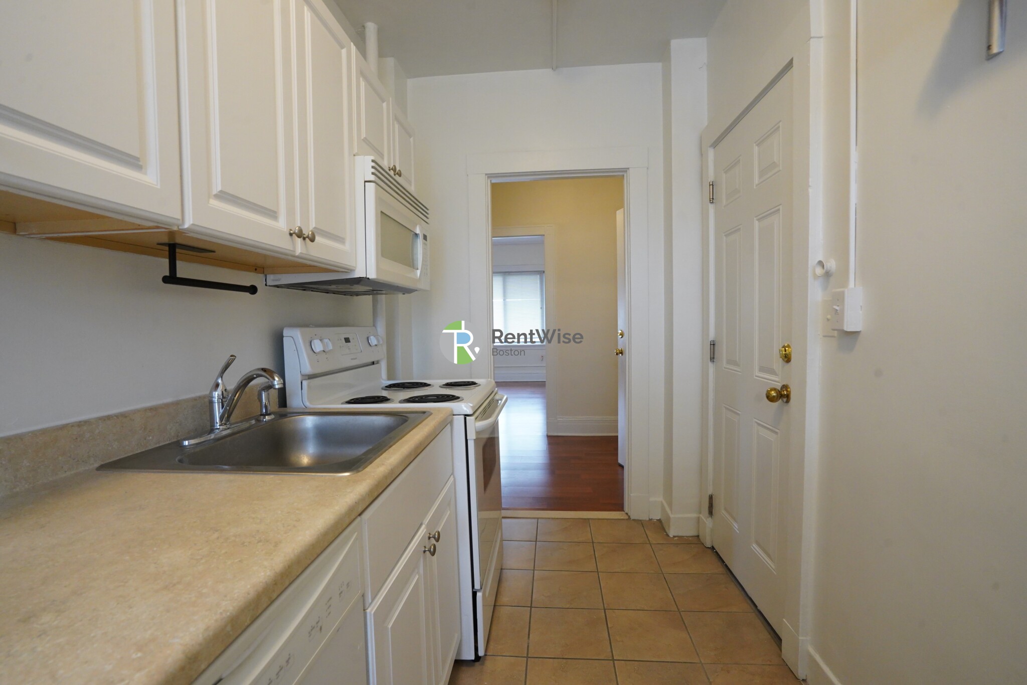 230 Walnut St, Newtonville