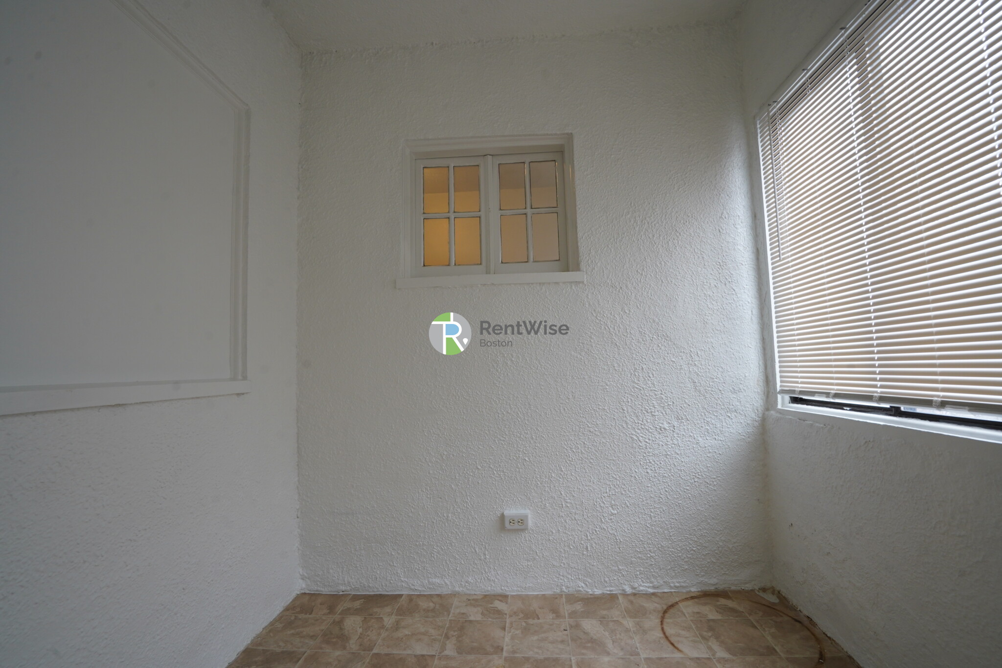 230 Walnut St, Newtonville