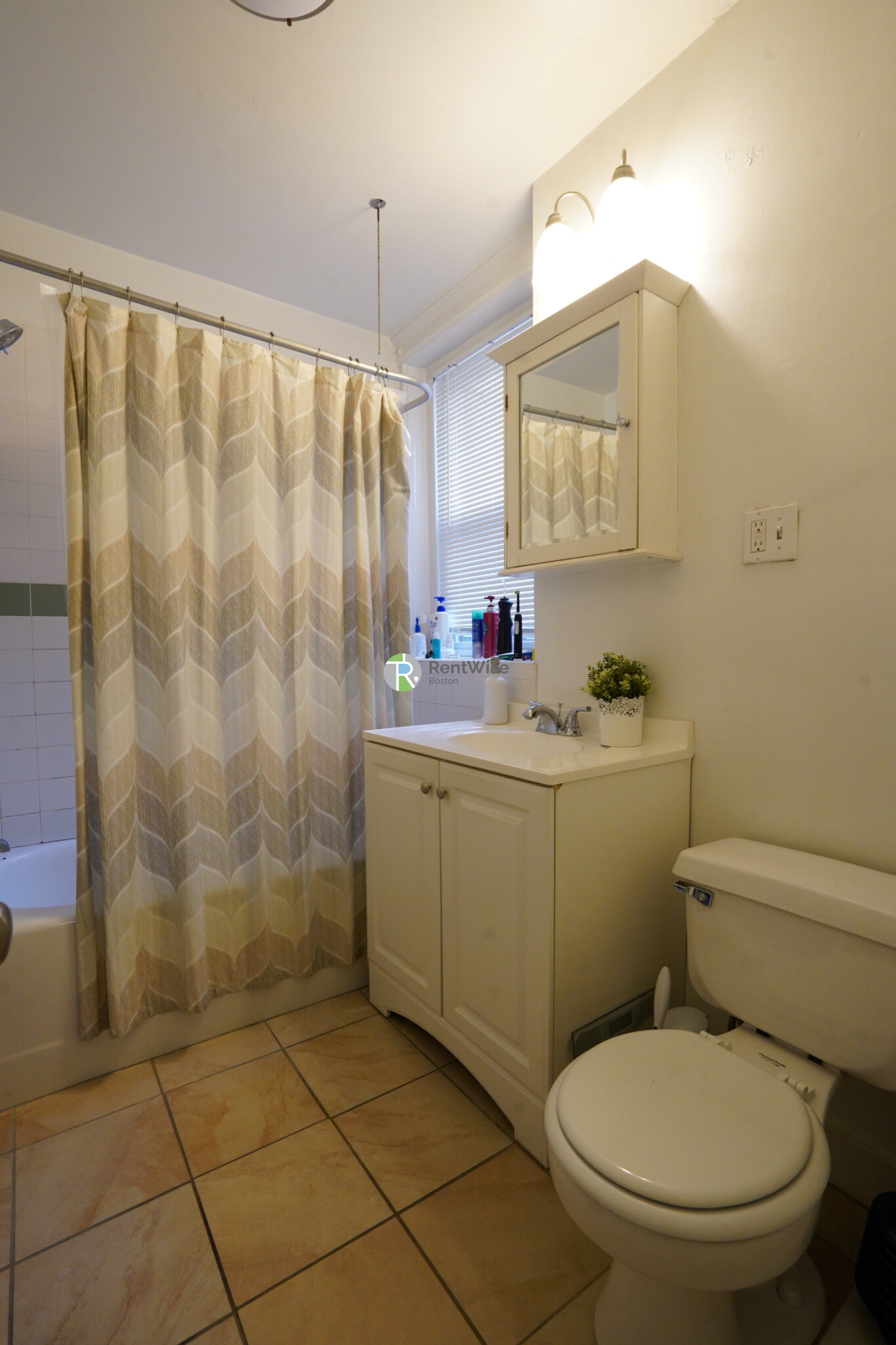 78 Brainerd Rd, Allston