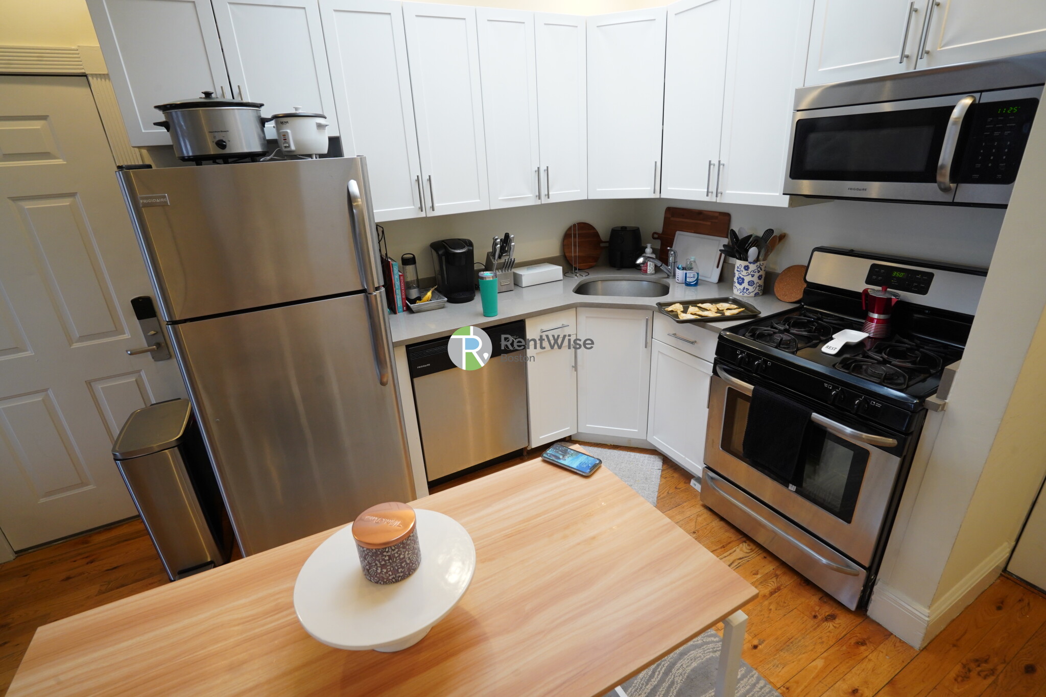 10 Brainerd Rd, Allston