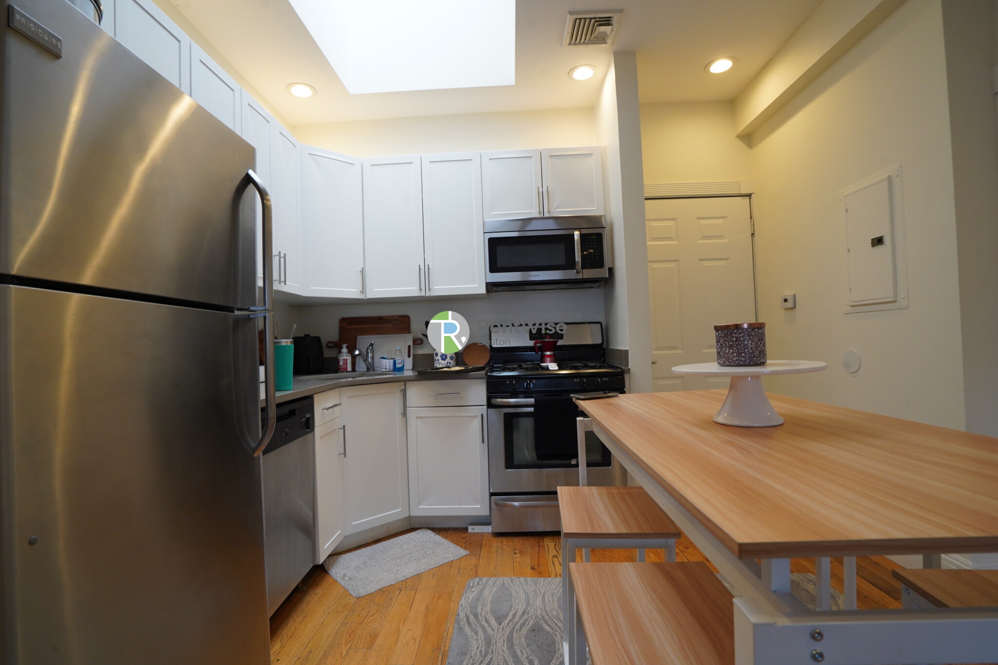 10 Brainerd Rd, Allston