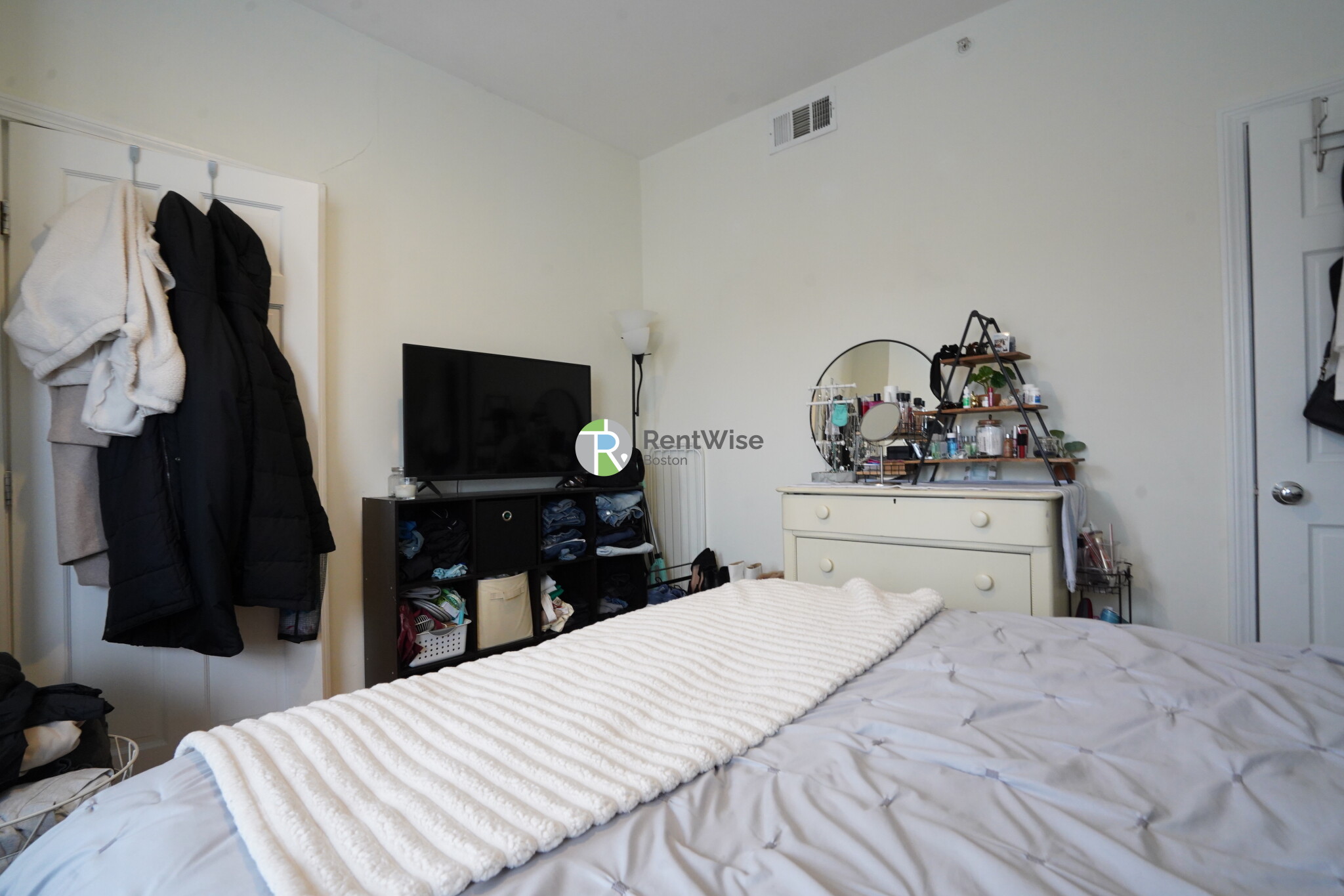 10 Brainerd Rd, Allston