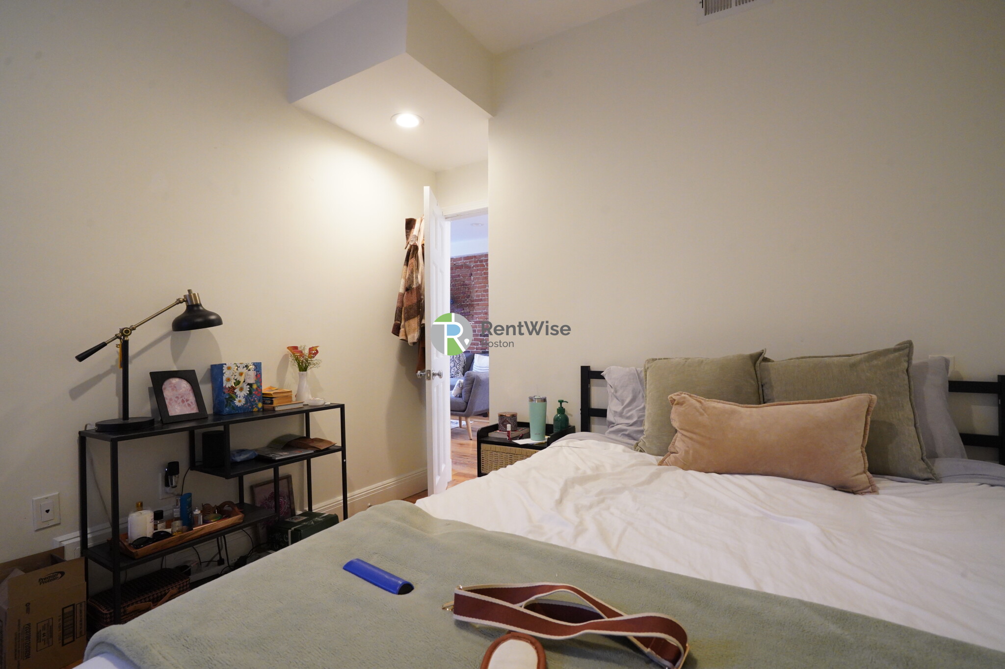 10 Brainerd Rd, Allston