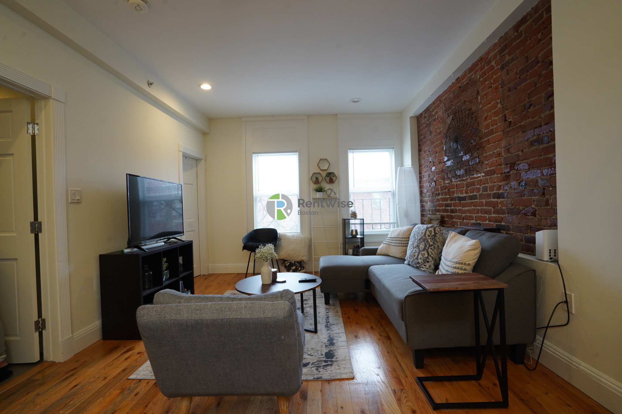 10 Brainerd Rd, Allston