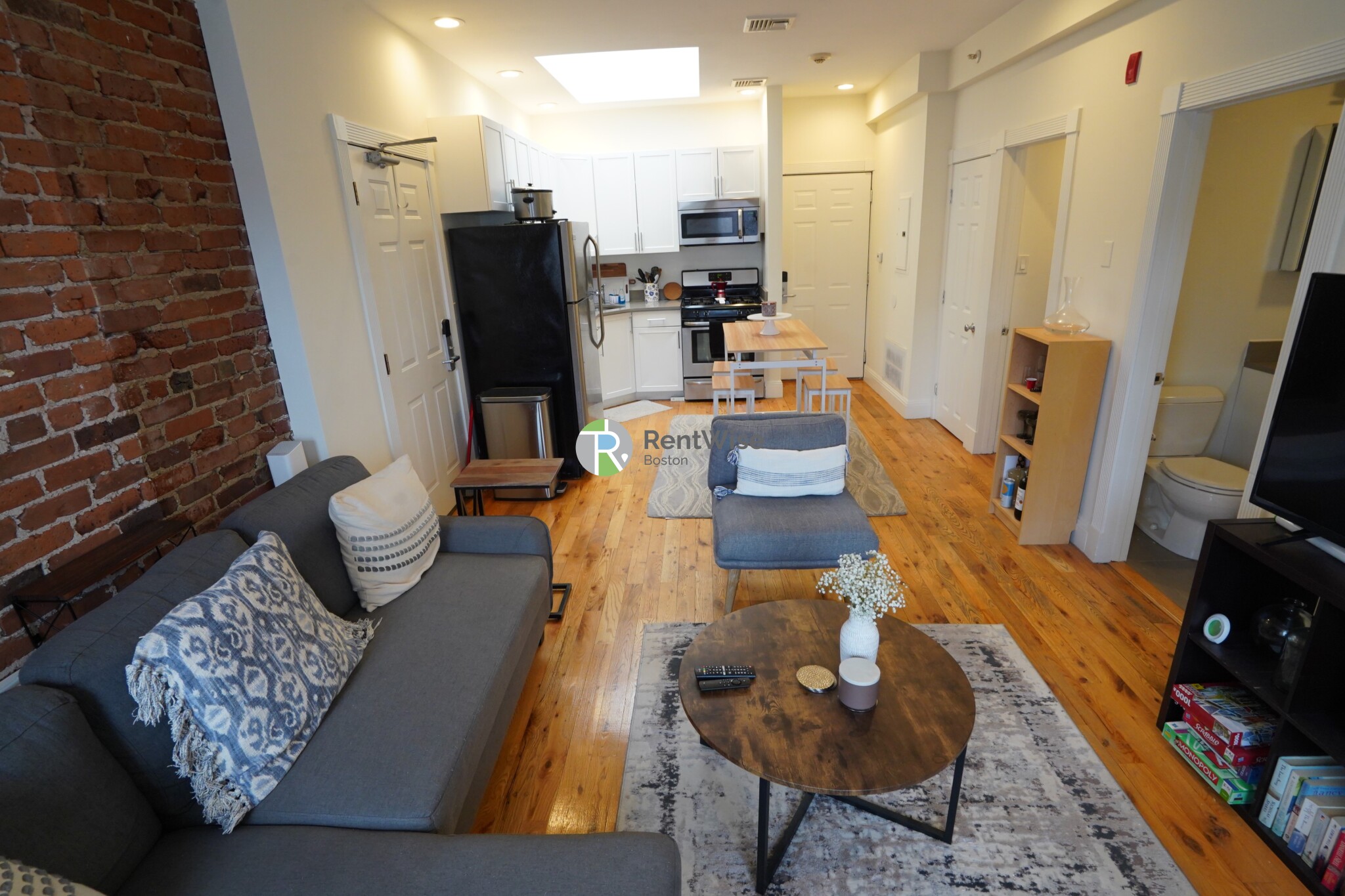 10 Brainerd Rd, Allston