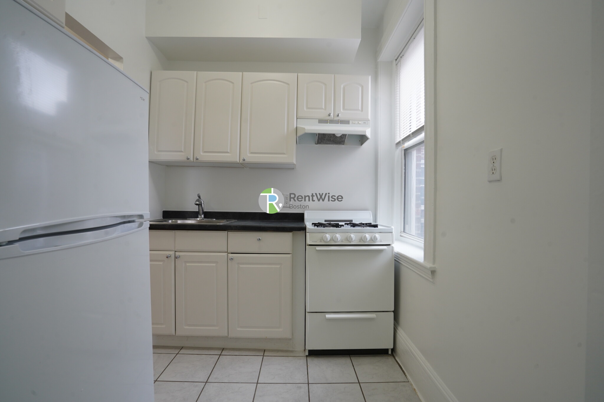 73 Brighton Ave, Allston