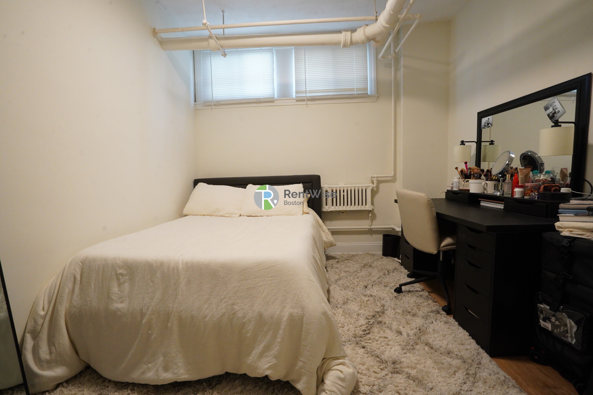 230 Walnut St, Newtonville