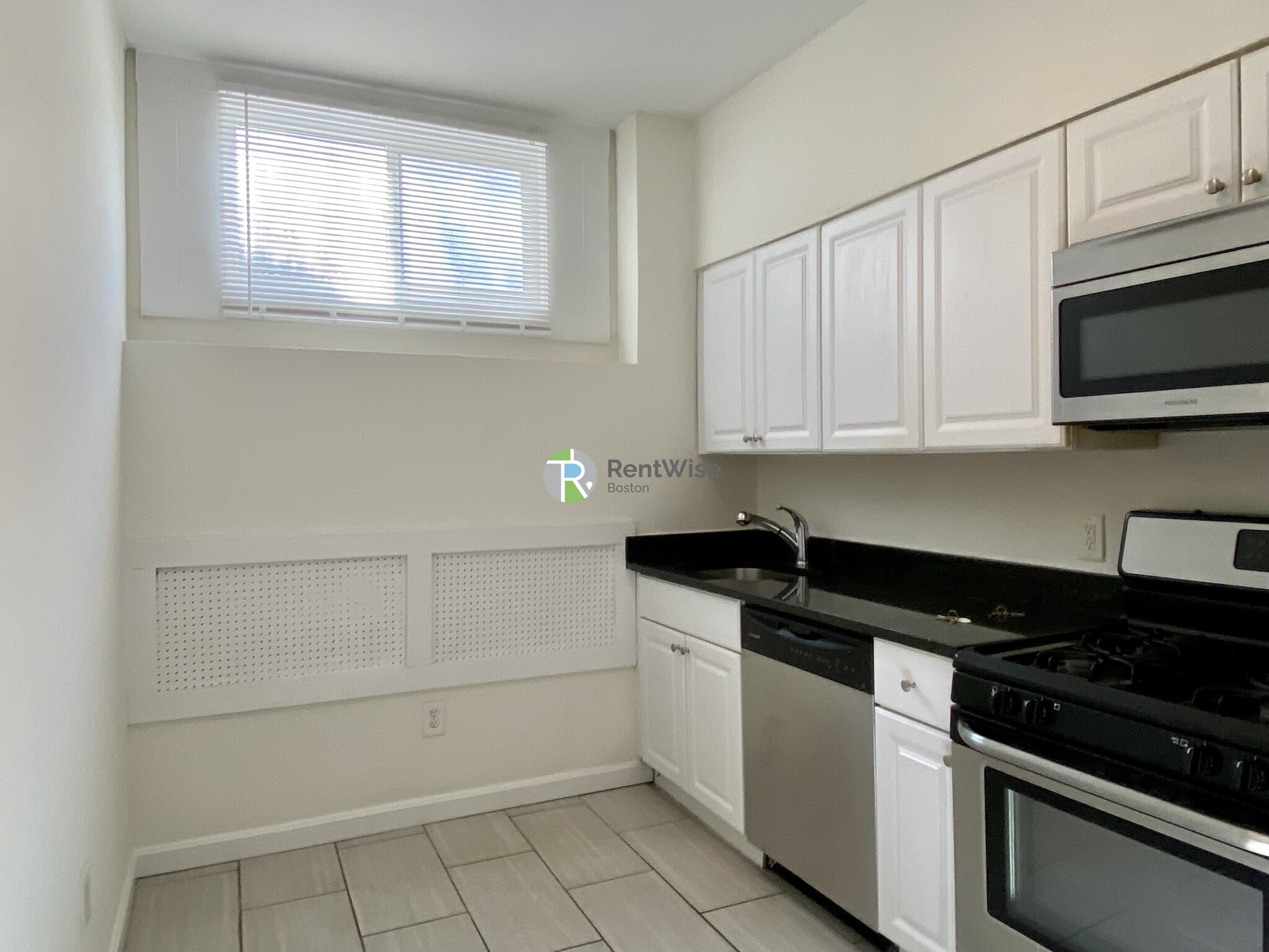 230 Walnut St, Newtonville