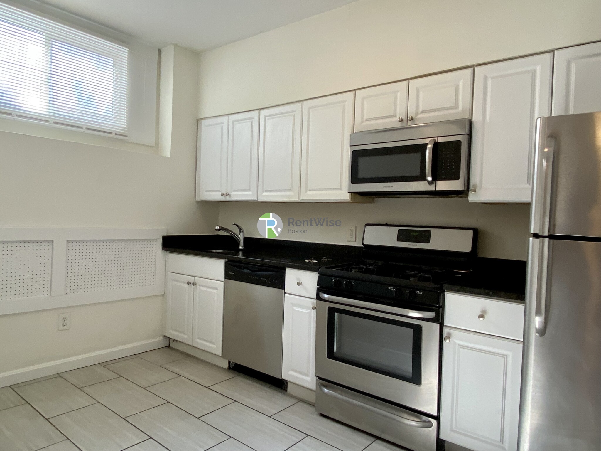 230 Walnut St, Newtonville