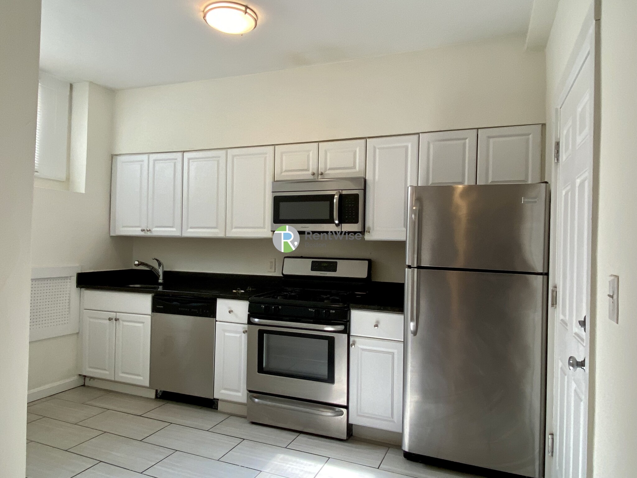 230 Walnut St, Newtonville