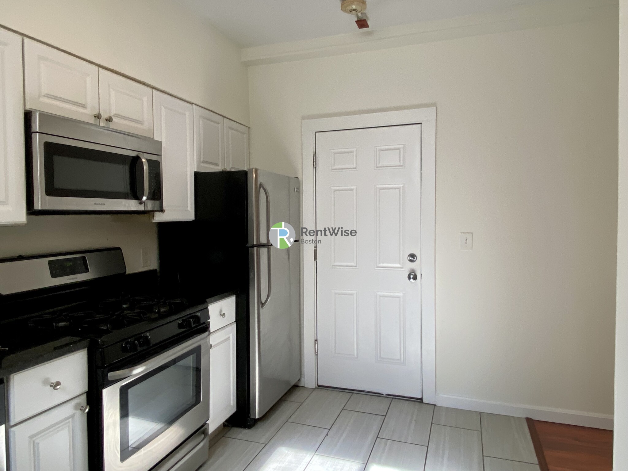 230 Walnut St, Newtonville