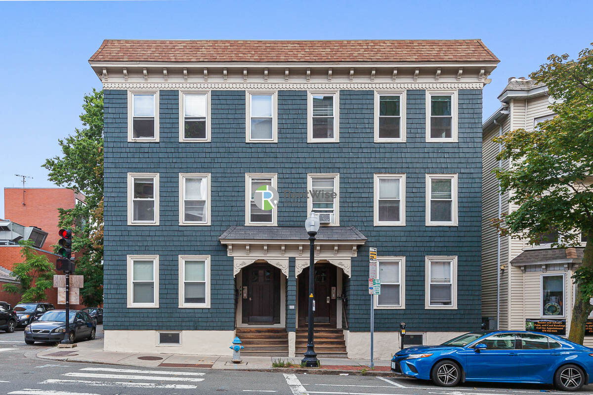 157 Cambridge St, East Cambridge