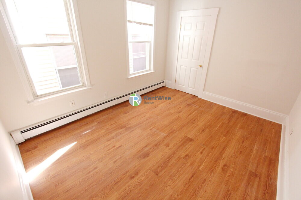 157 Cambridge St, East Cambridge