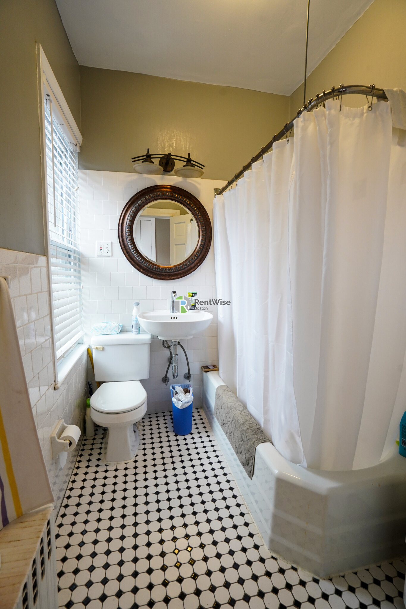 1402 Beacon St, Corey Hill