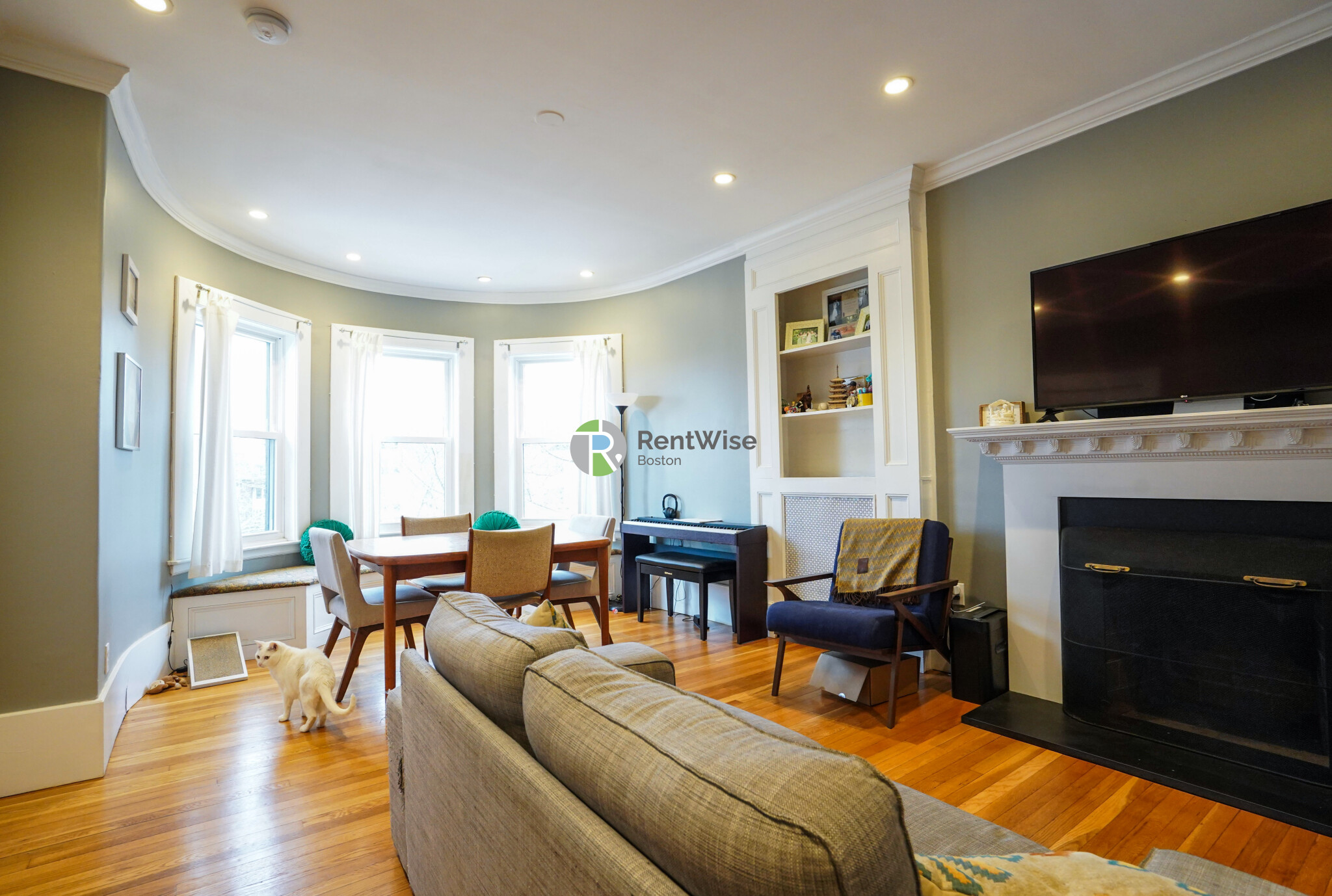 1402 Beacon St, Corey Hill