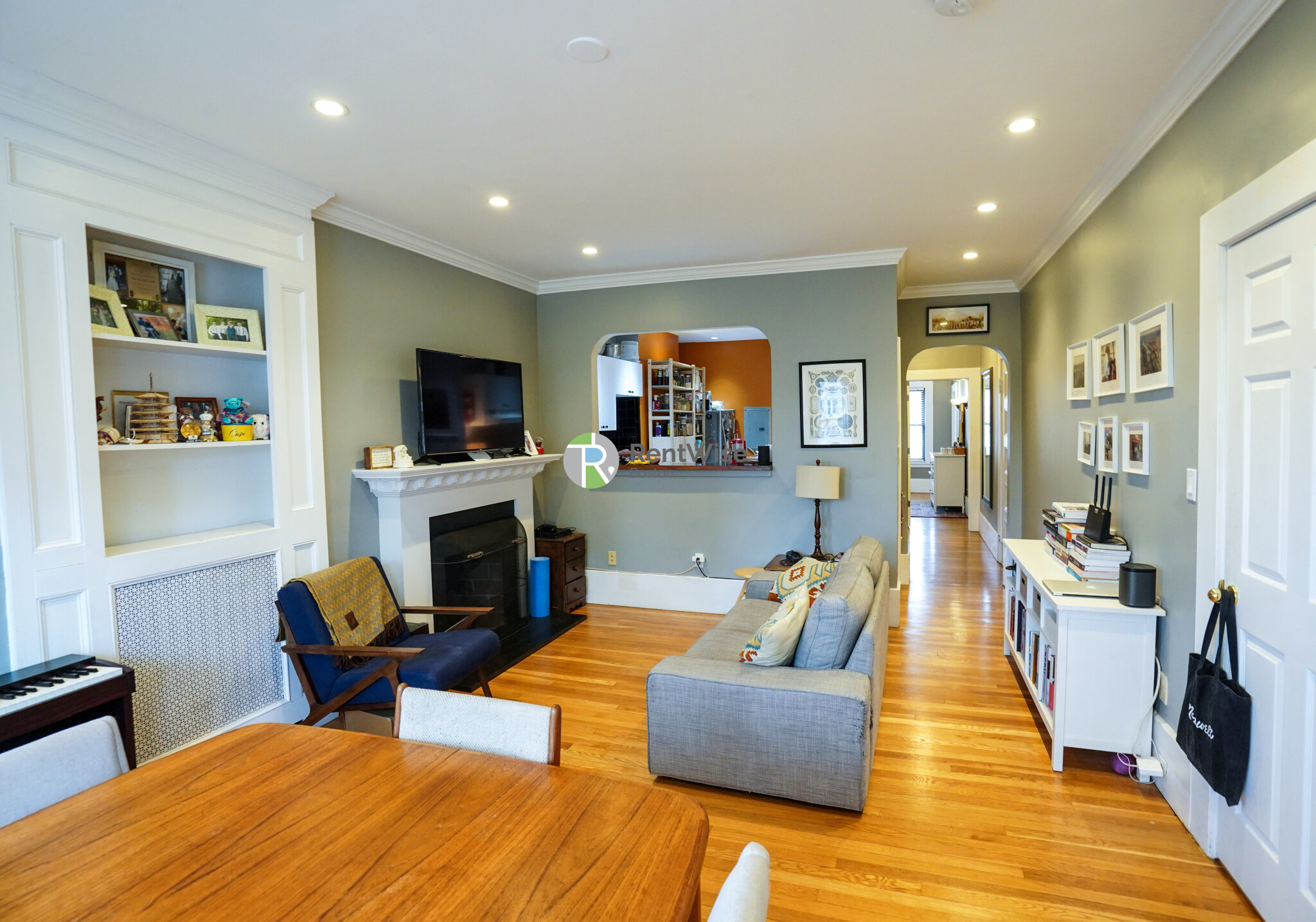 1402 Beacon St, Corey Hill