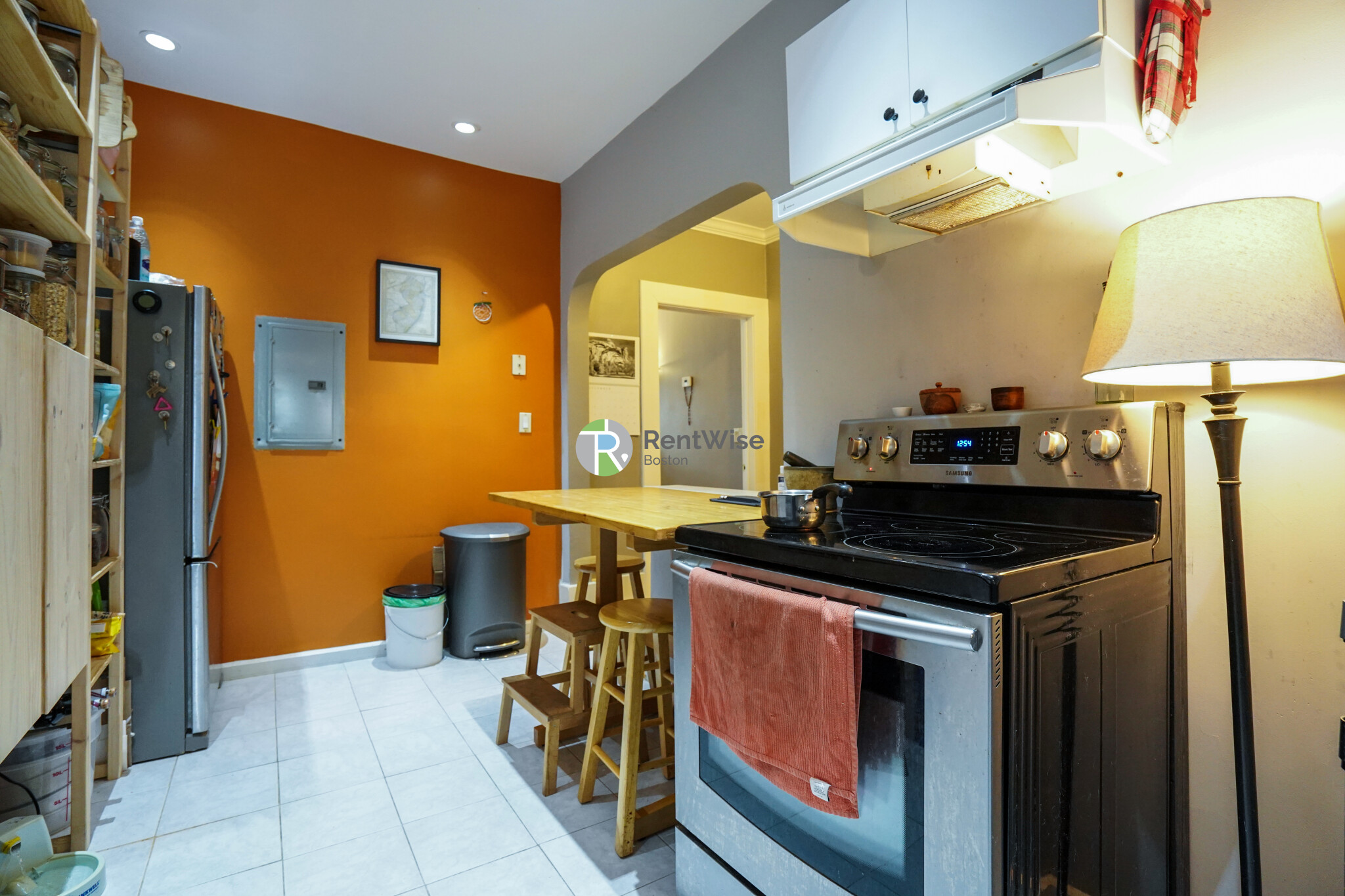 1402 Beacon St, Corey Hill