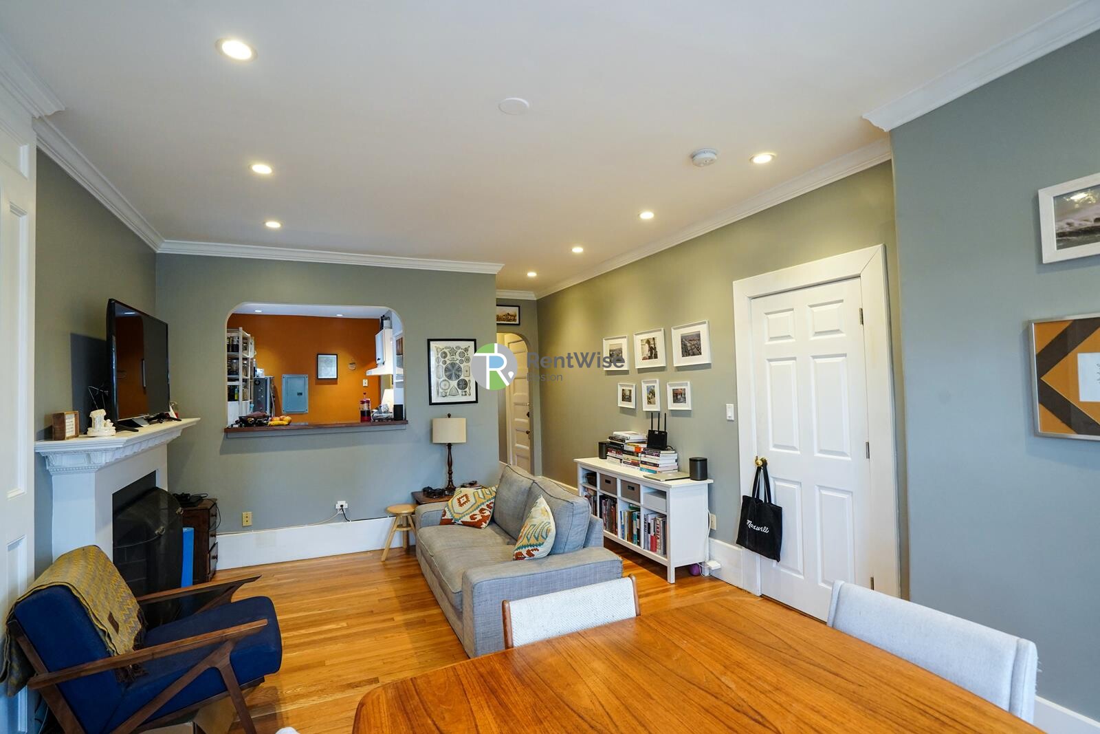 1402 Beacon St, Corey Hill