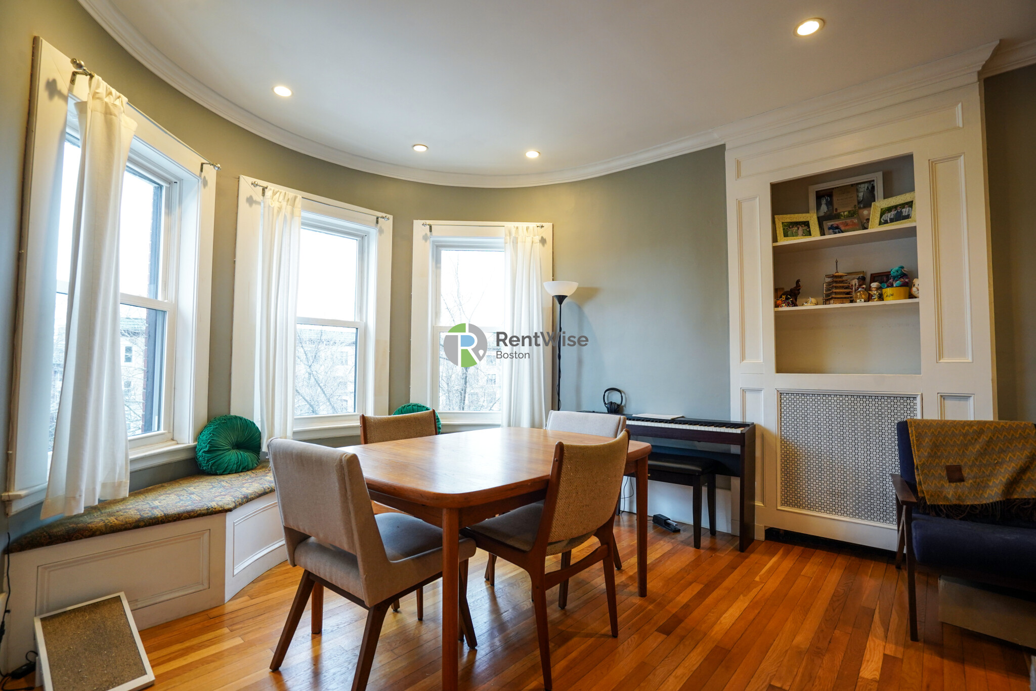 1402 Beacon St, Corey Hill