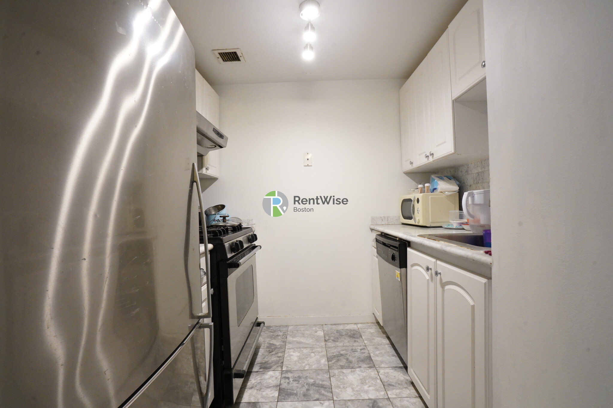 15 North Beacon St, Allston