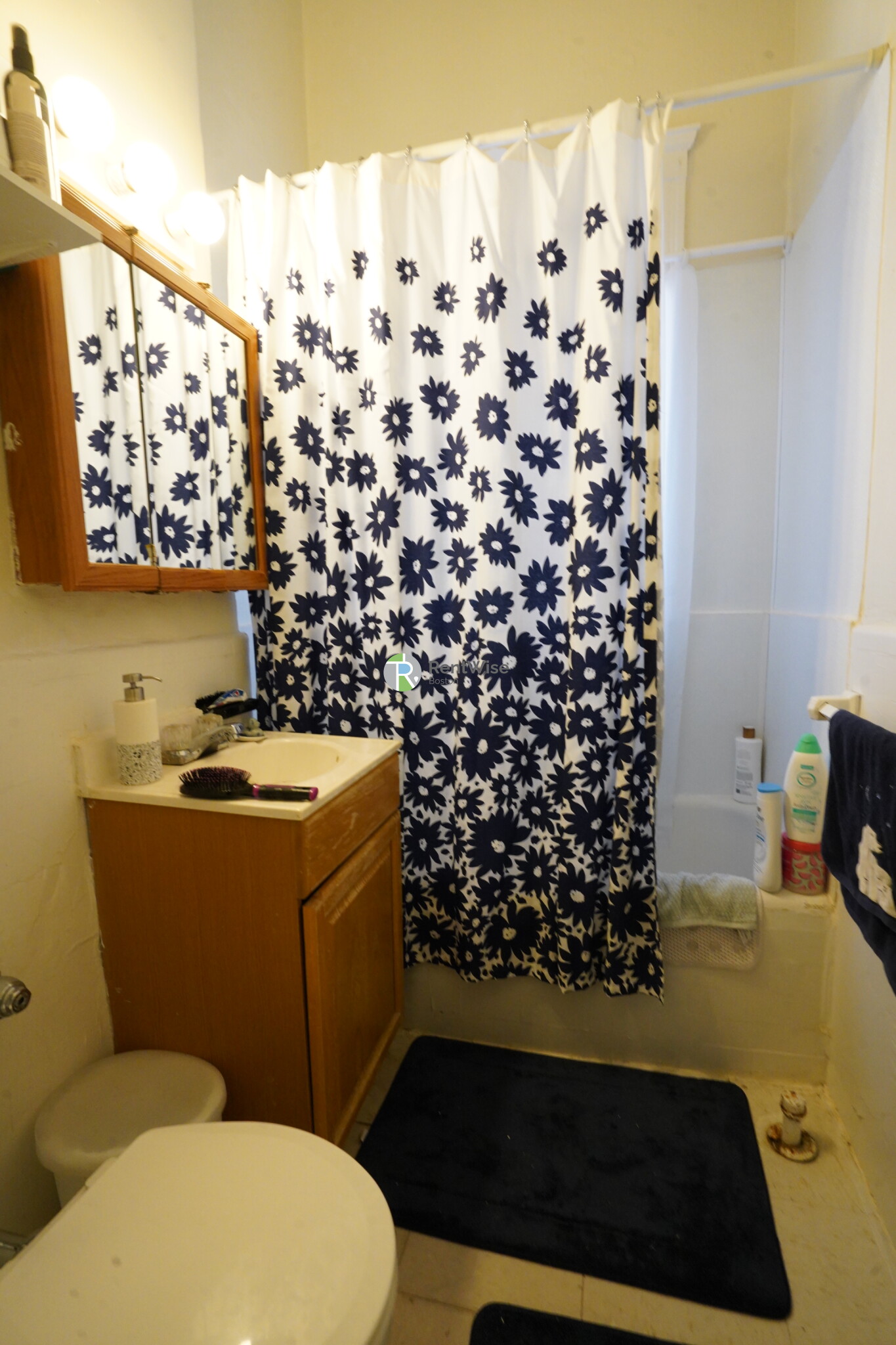 1687 Commonwealth Ave, Brighton