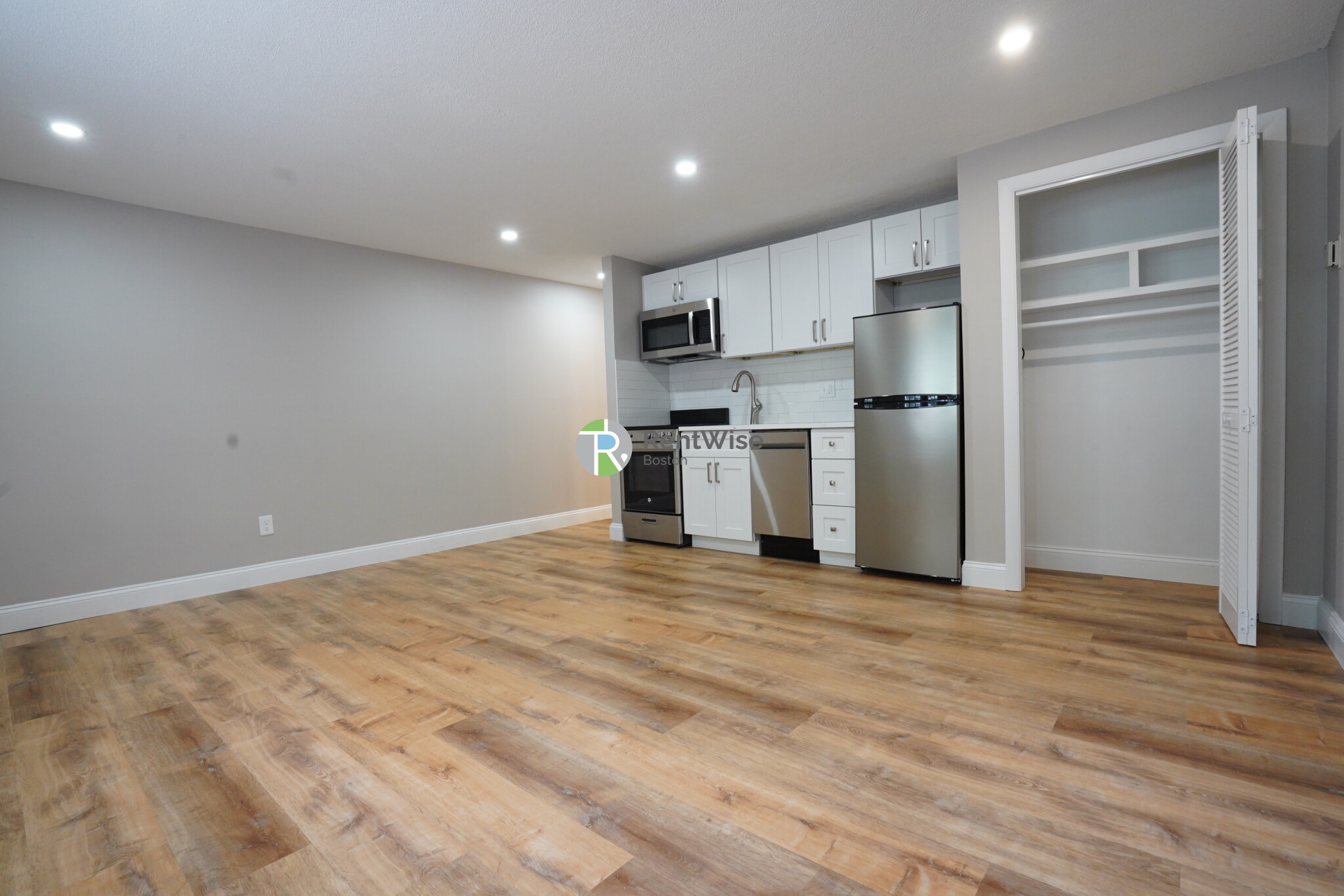 77 Mason Ter, Corey Hill