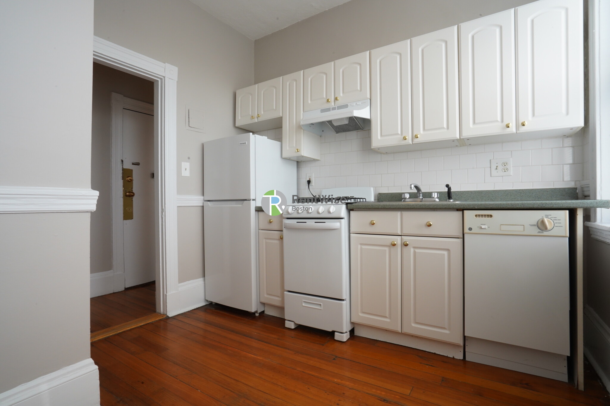 56 Gardner St, Allston