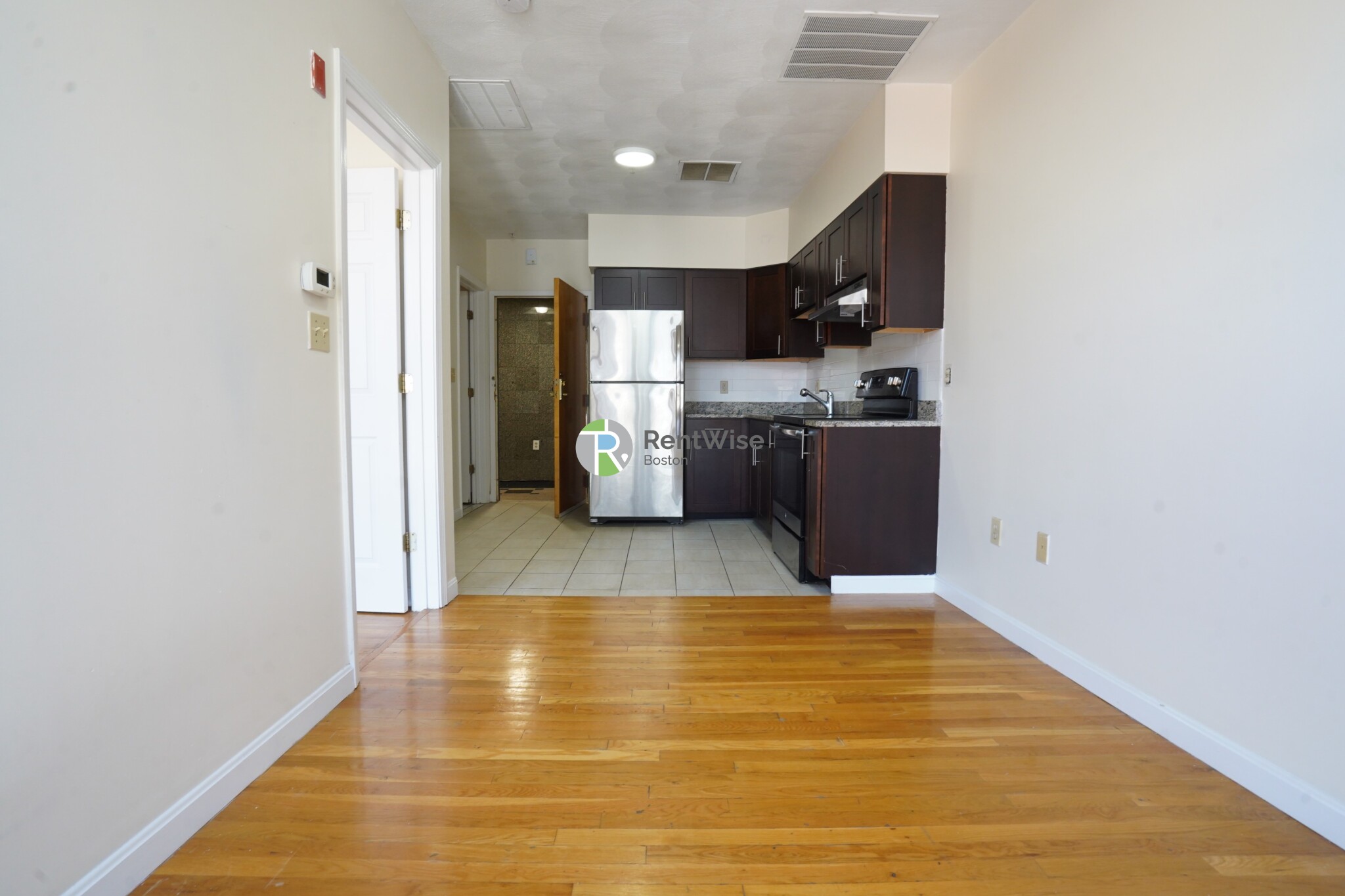 81 Essex St, Chinatown