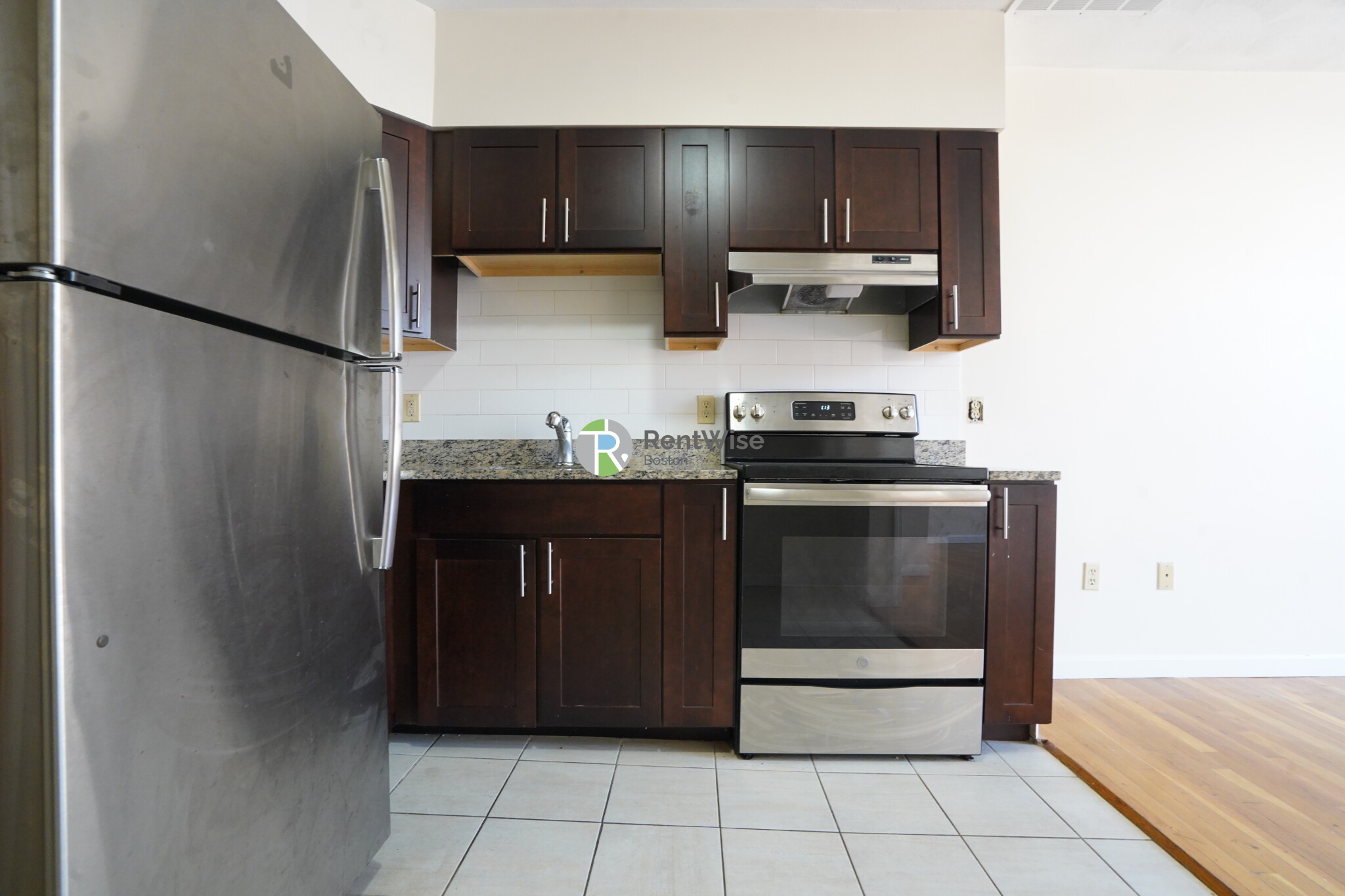 81 Essex St, Chinatown