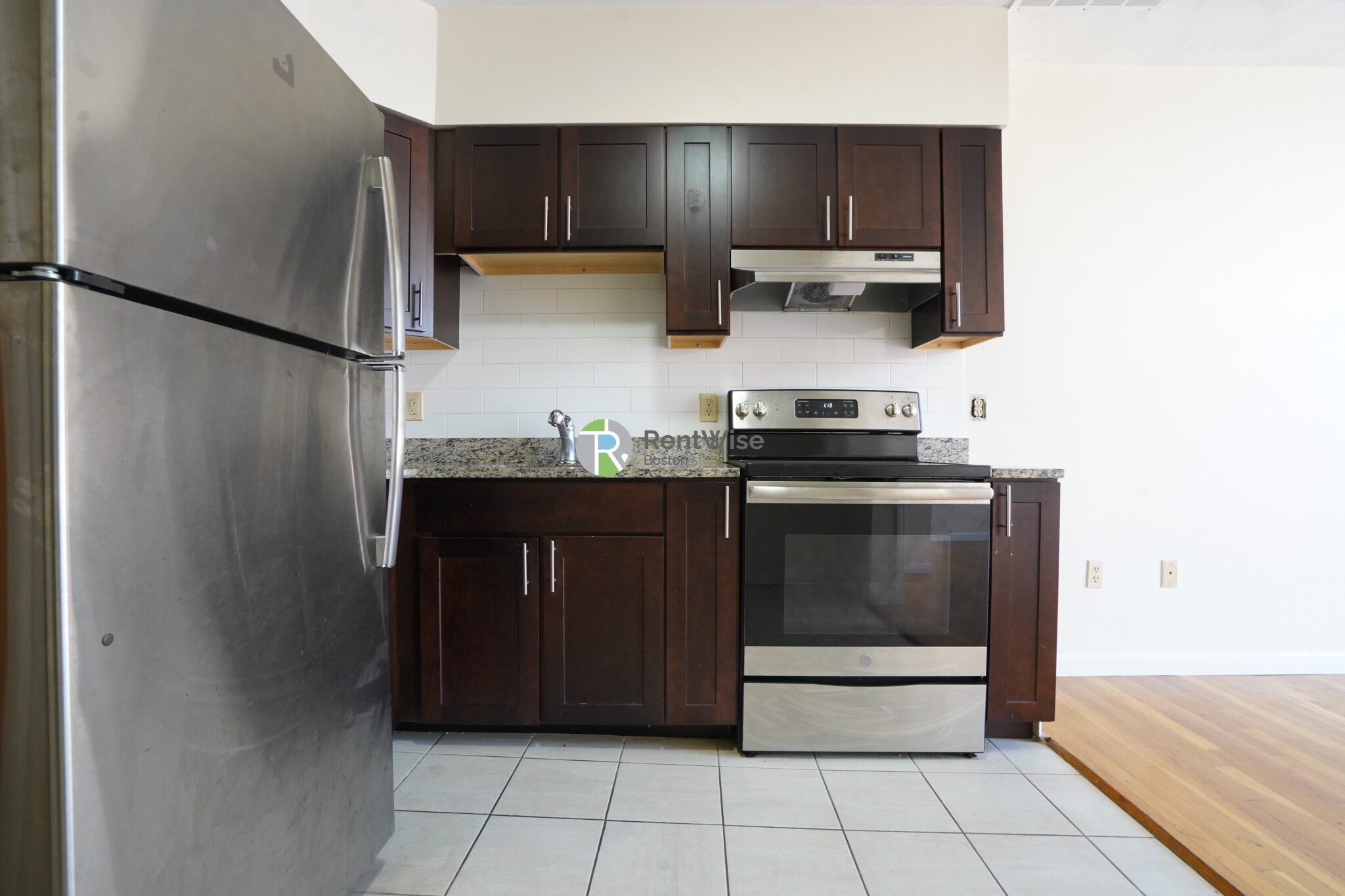 81 Essex St, Chinatown