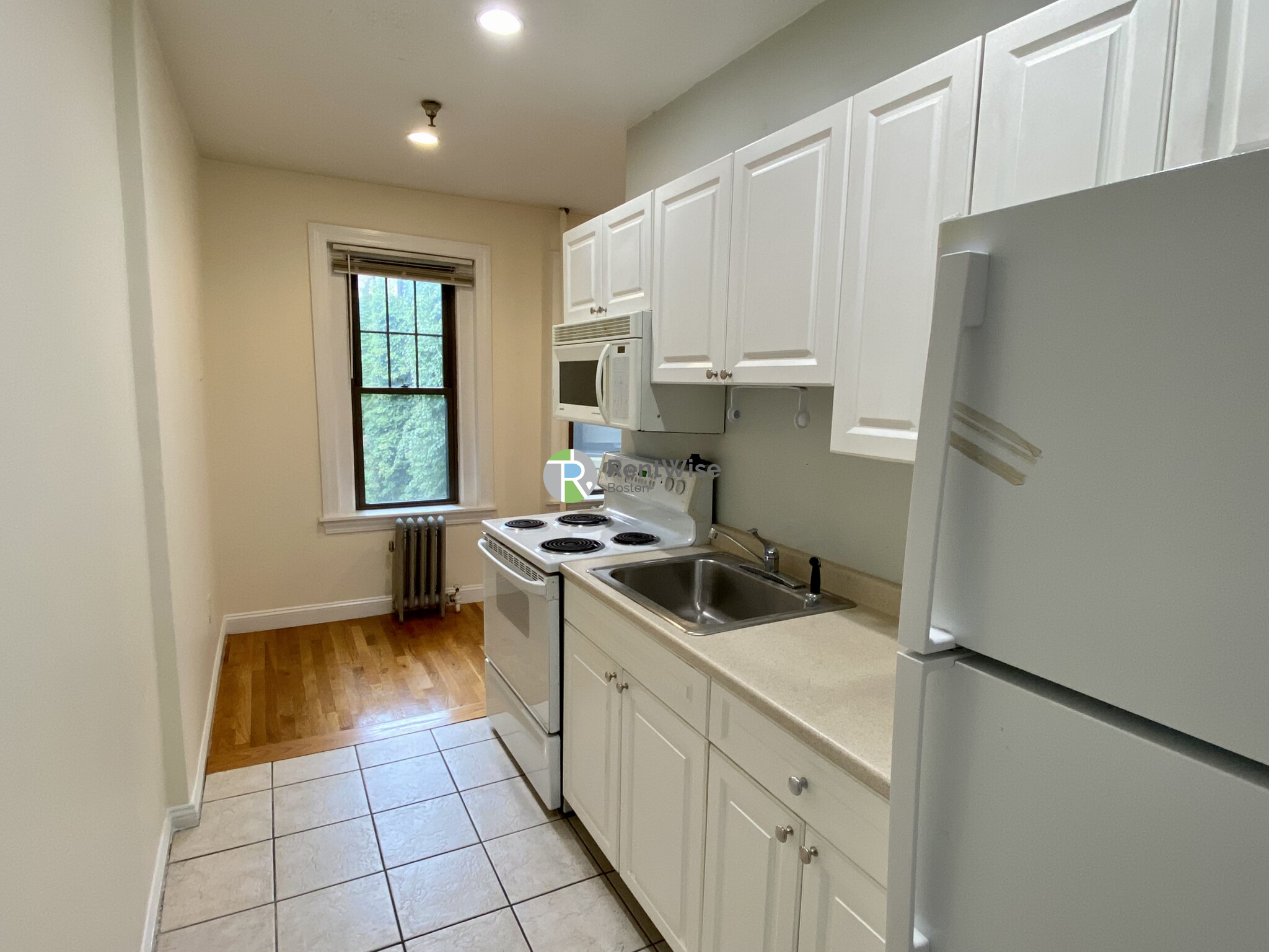 60 Queensberry St, Fenway