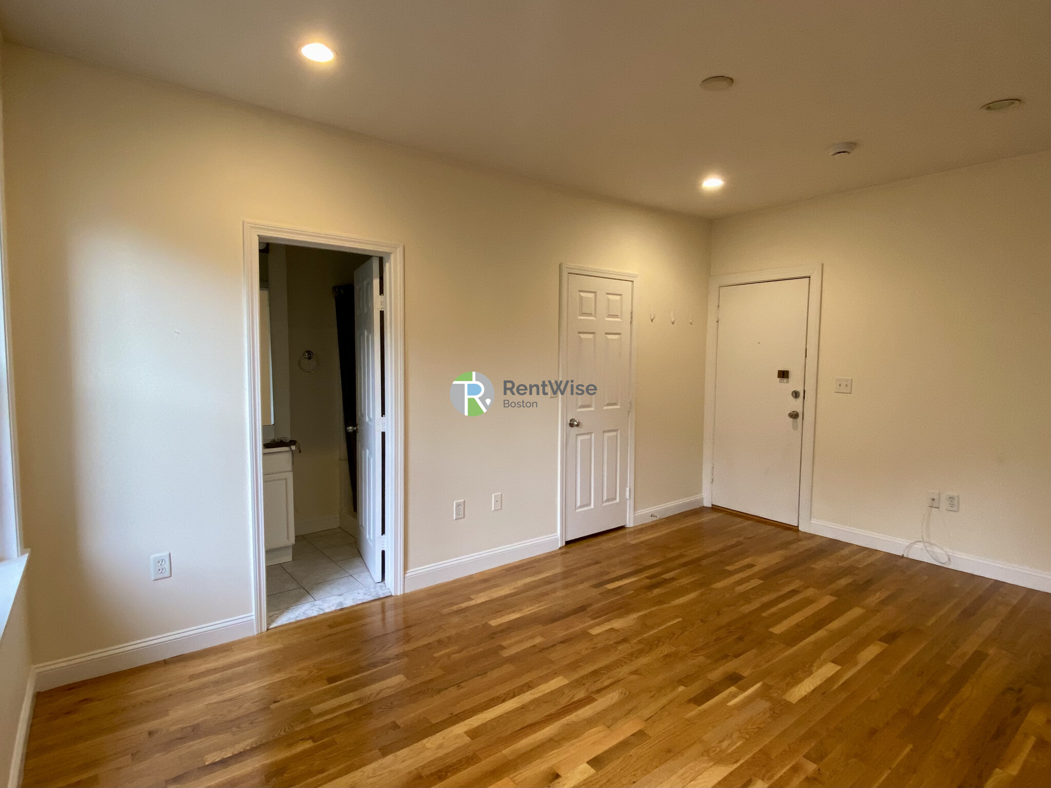 60 Queensberry St, Fenway