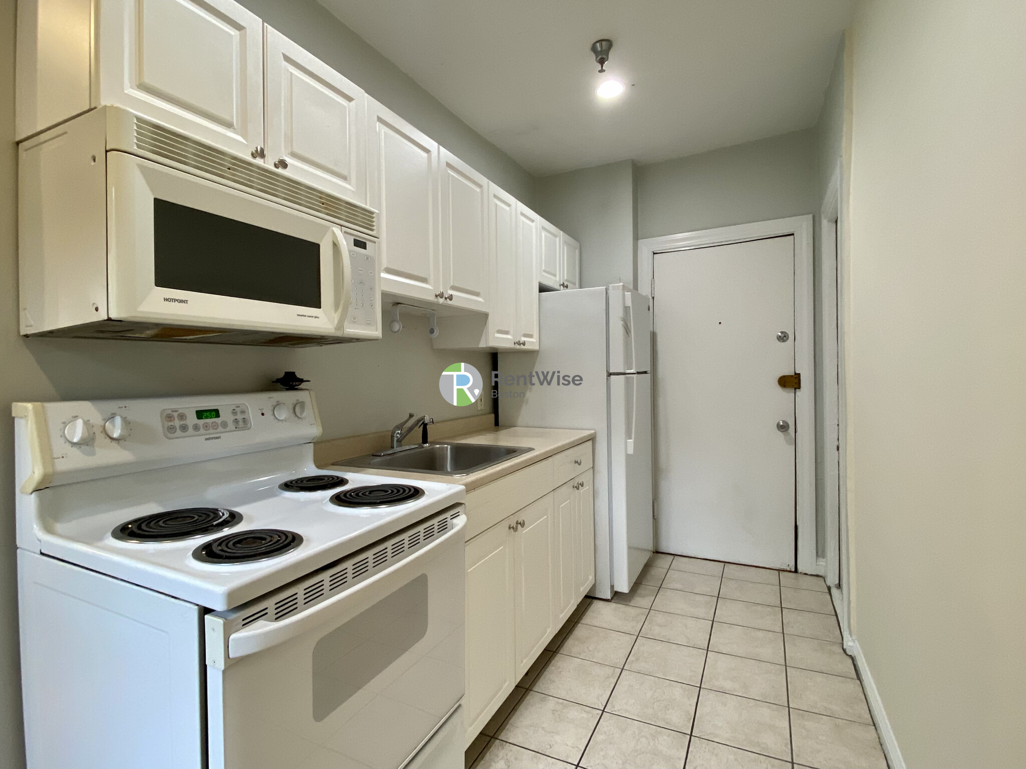 60 Queensberry St, Fenway