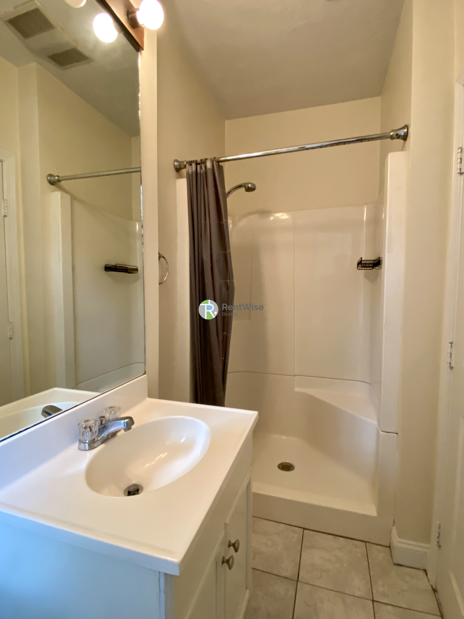 60 Queensberry St, Fenway