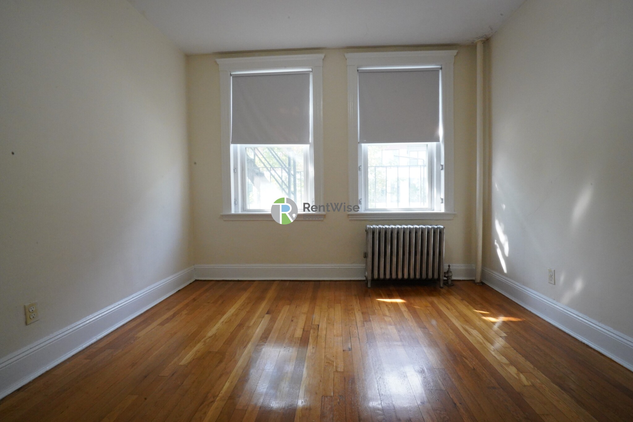 135 Washington St, Brighton