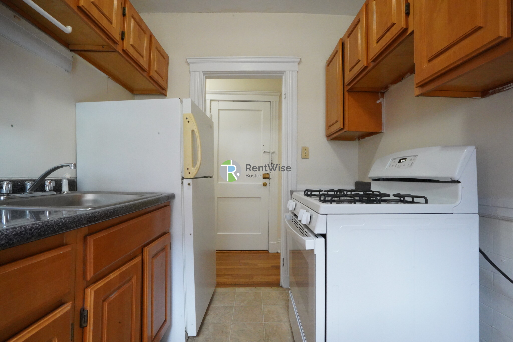 135 Washington St, Brighton