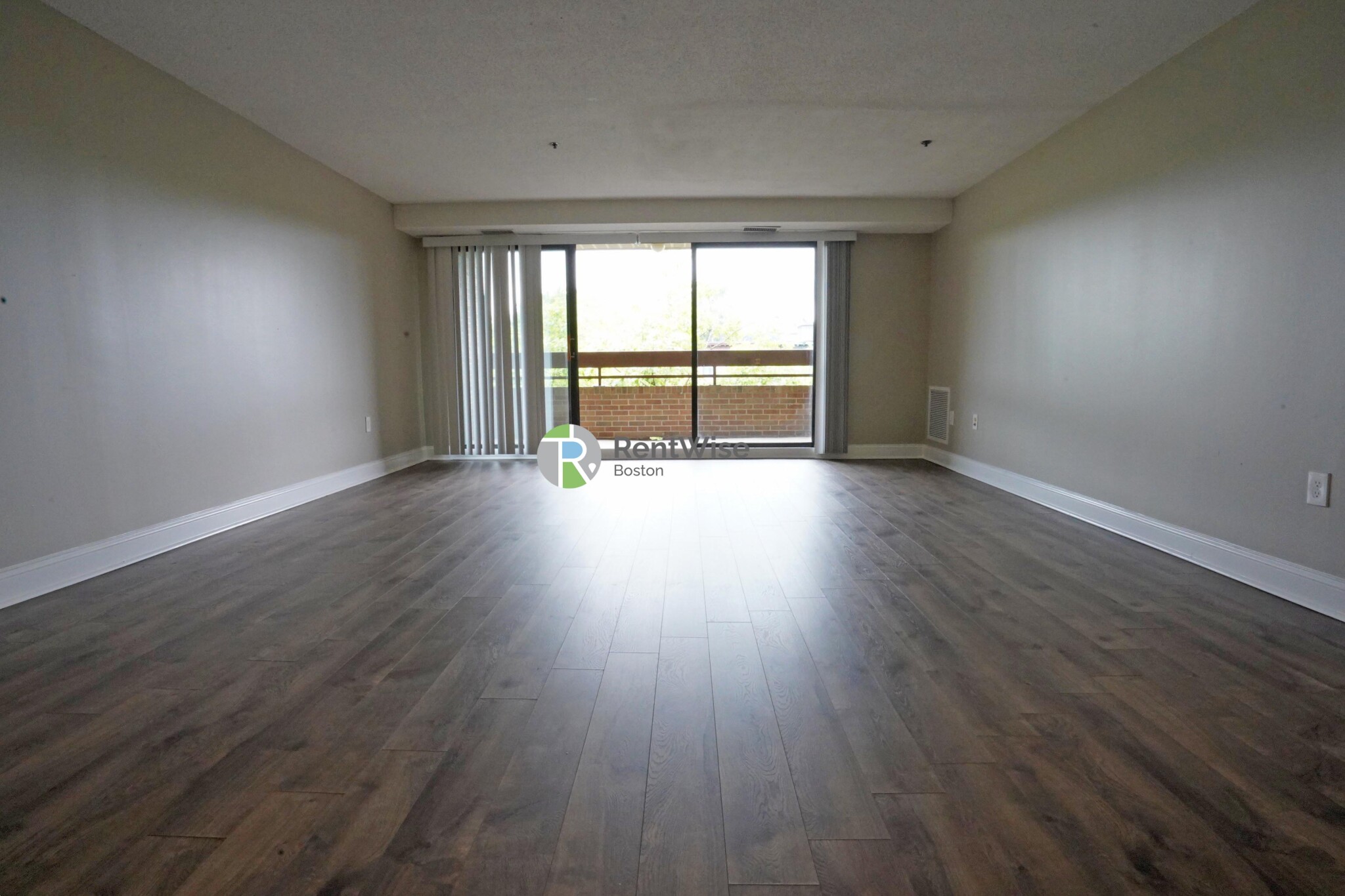 1111 Beacon St, Longwood