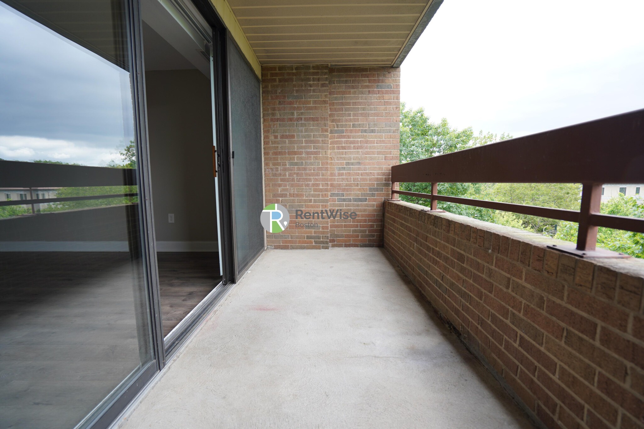 1111 Beacon St, Longwood